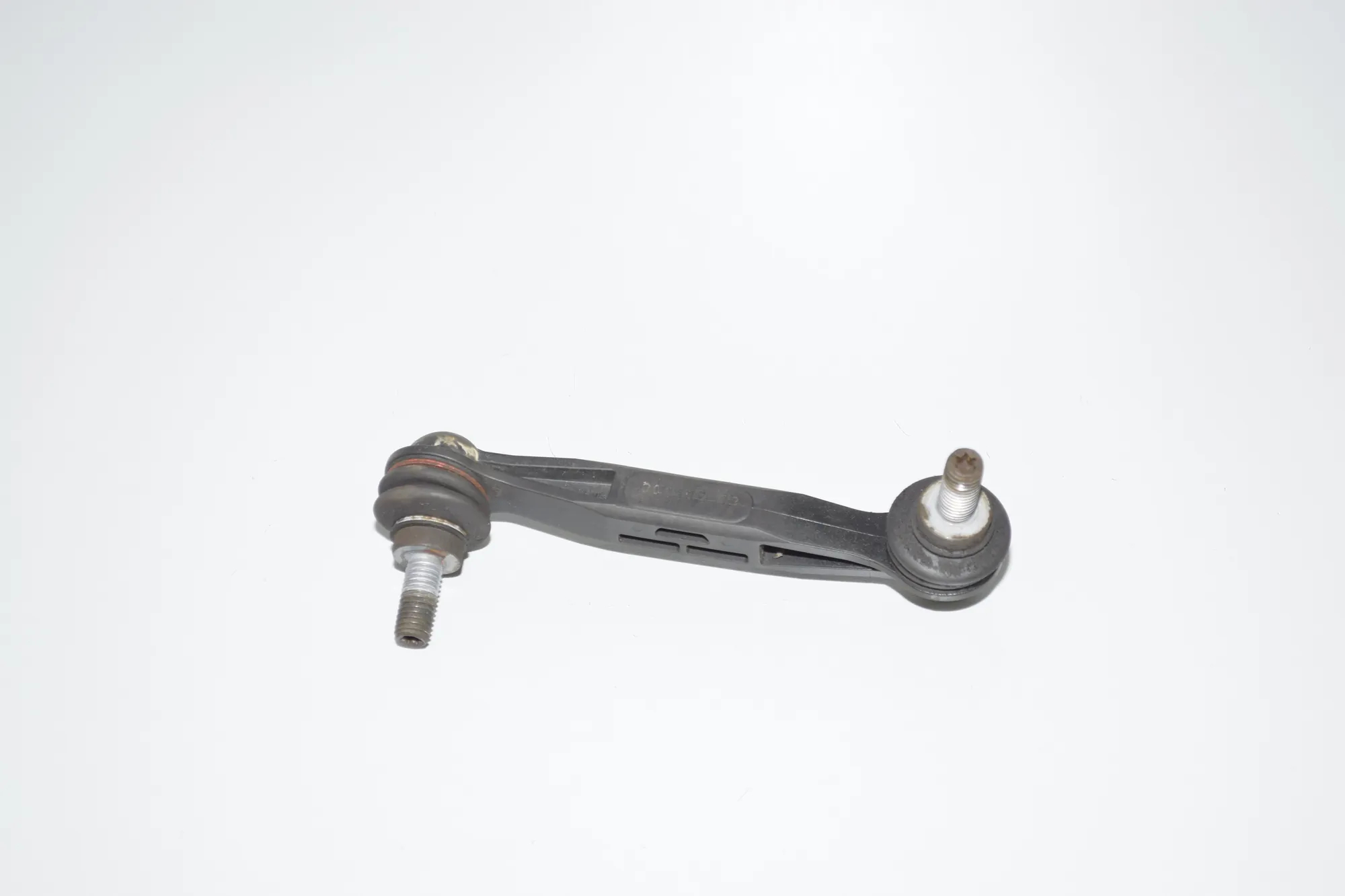 Rear Right Stabilizer Link – OEM 33506785608 · BMW 3 (F30, F80) 320 d Efficient Dynamics 2012 – 3