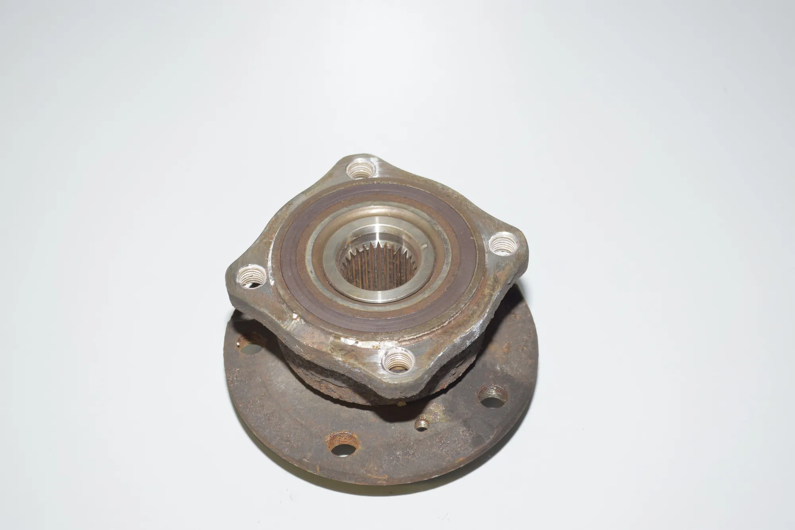 Rear Left Wheel Bearing – OEM 6850156 · BMW 5 Touring (F11) 530 d 2012 – 3