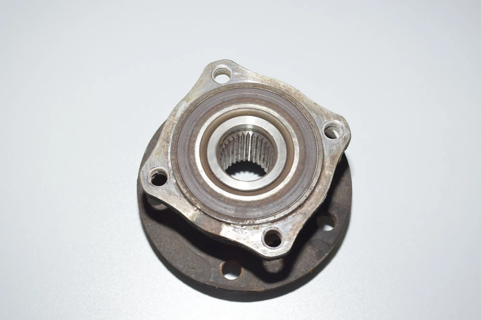 Rear Left Wheel Bearing – OEM 6850156 · BMW 5 Touring (F11) 530 d 2012 – 4