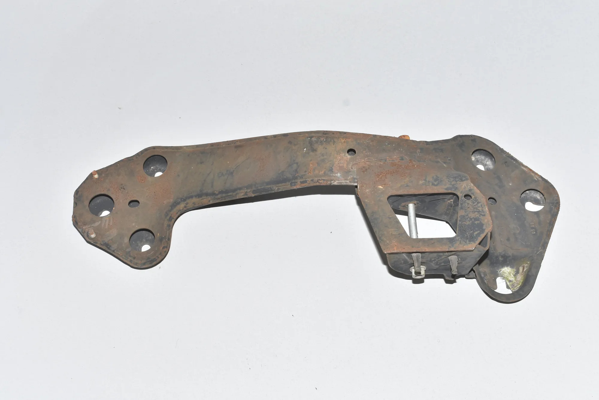 Gearbox Mount Bracket – OEM 22316751228 · BMW X5 (E53) BMW X5 (E53) 4.4 i 2001