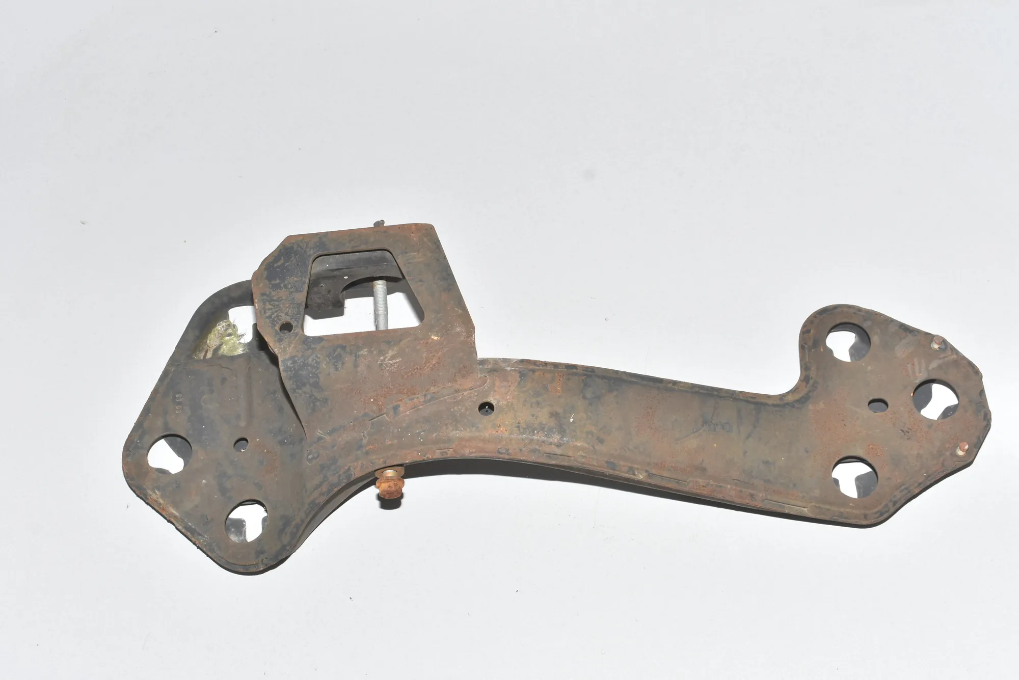 Gearbox Mount Bracket – OEM 22316751228 · BMW X5 (E53) BMW X5 (E53) 4.4 i 2001 – 2
