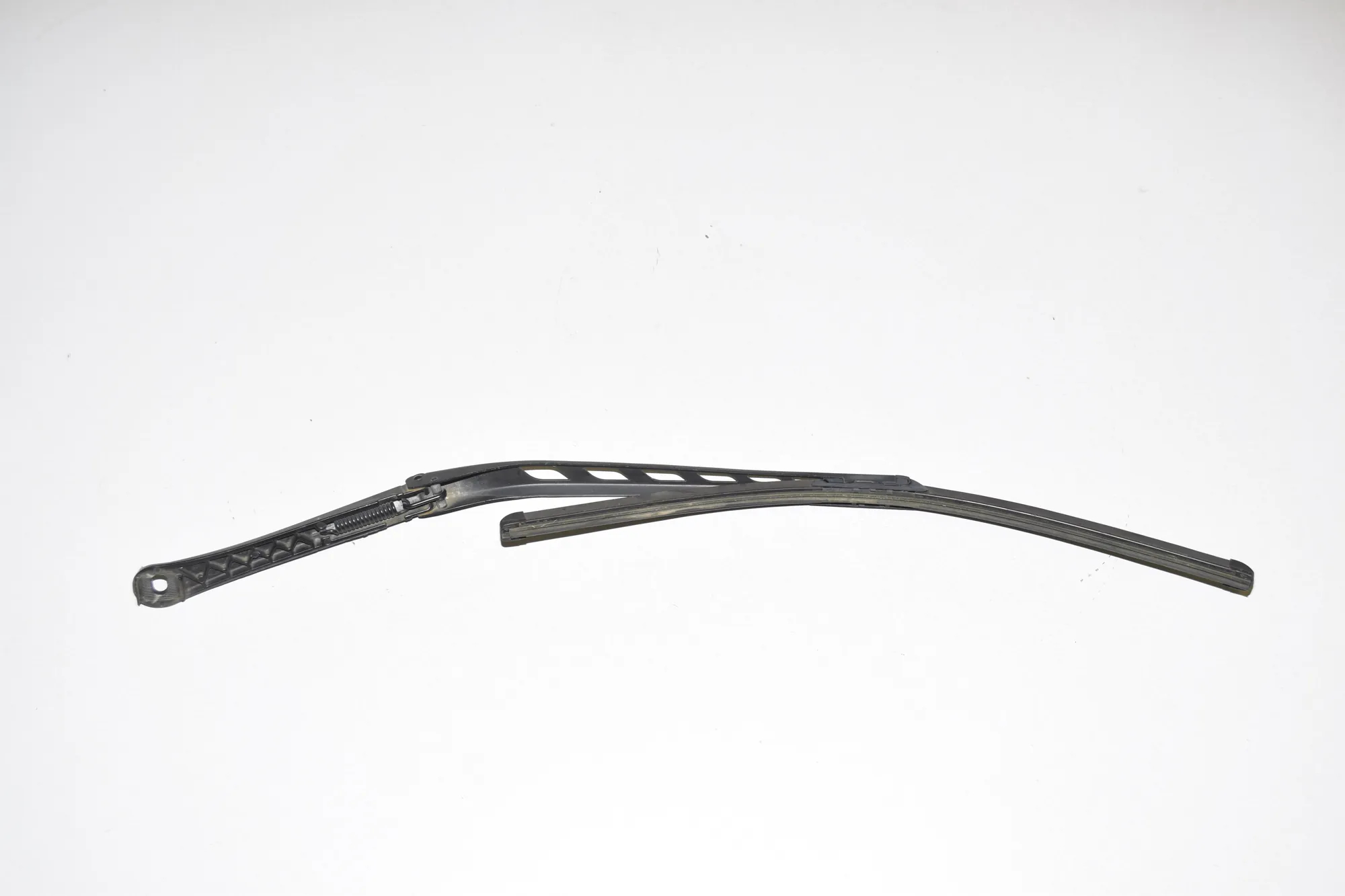 Front Wiper Arms – OEM 7035099 · BMW 5 (E60) BMW 5 (E60) 520 d 2005 – 4