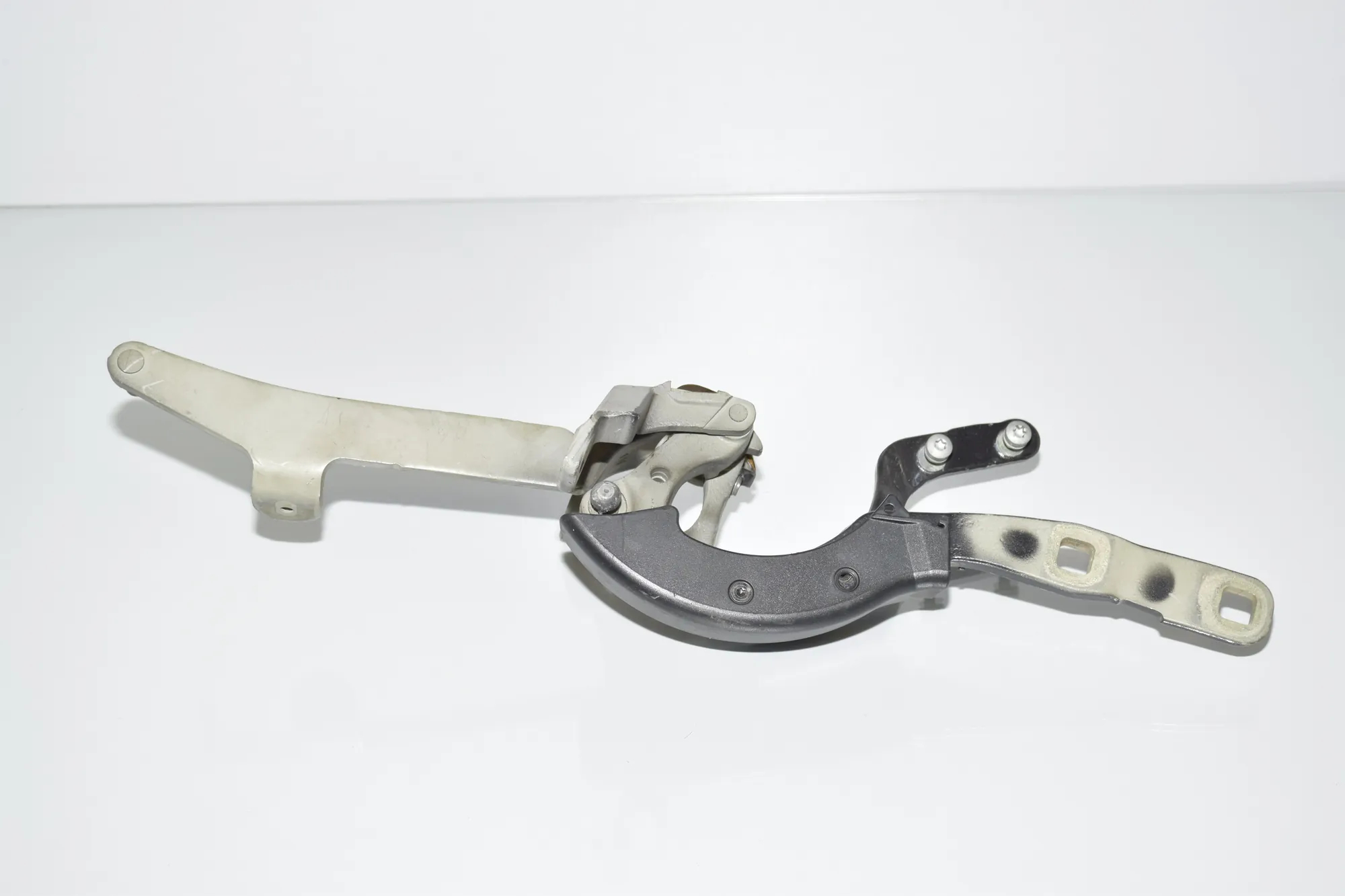 Left Side Bootlid Hinge – OEM 7206639 · BMW 5 Touring (F11) BMW 5 Touring (F11) 530 d 2012 – 4