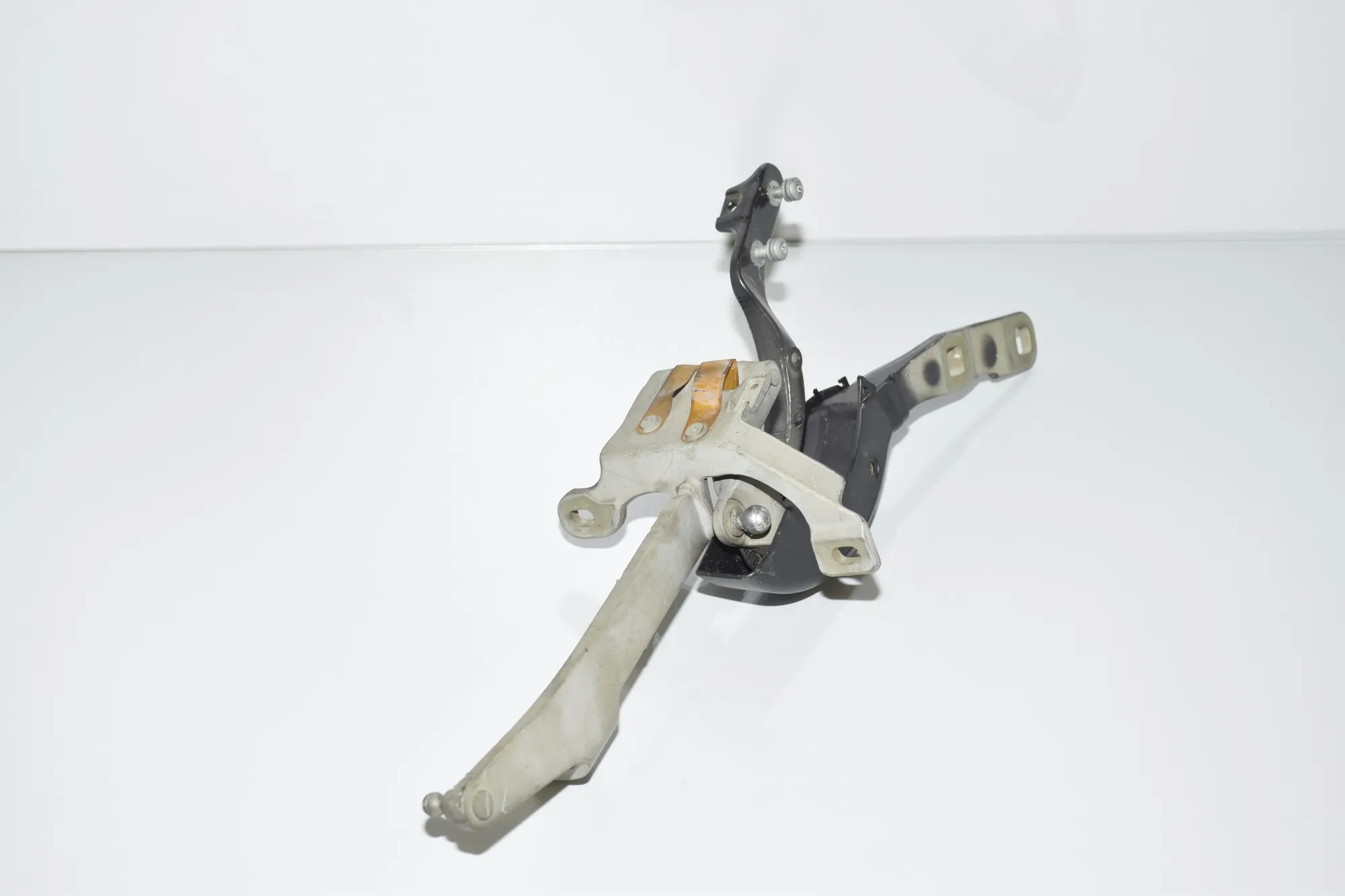 Left Side Bootlid Hinge – OEM 7206639 · BMW 5 Touring (F11) BMW 5 Touring (F11) 530 d 2012 – 5