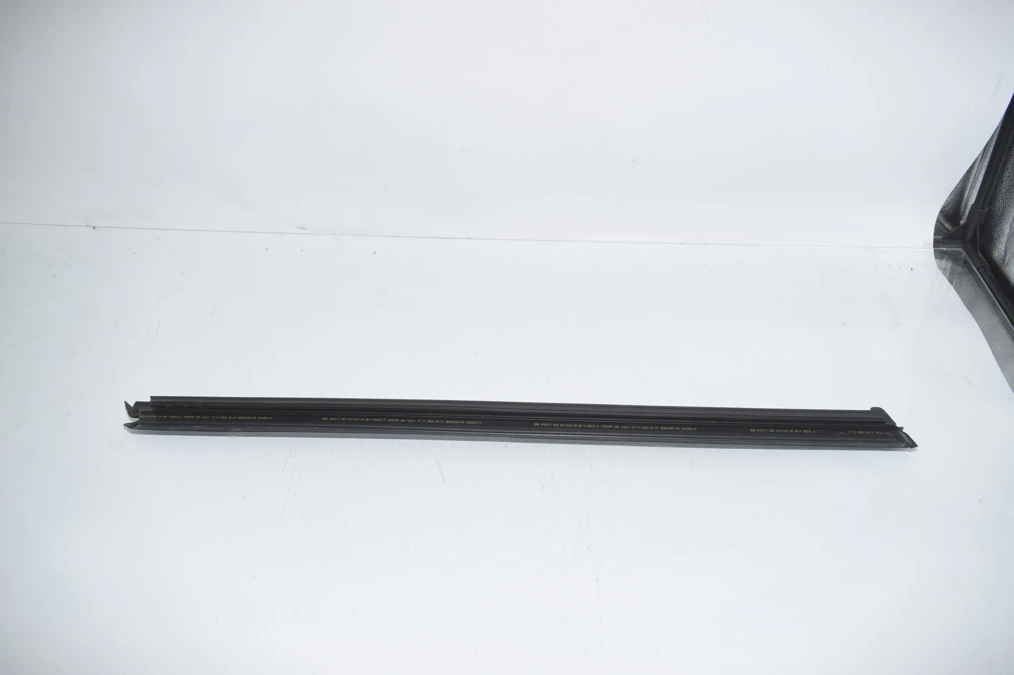 Front Left Door Window Strip – OEM 51337393417 · BMW X3 (G01, F97) BMW X3 (G01, F97) xDrive 30 i 2017 – 2