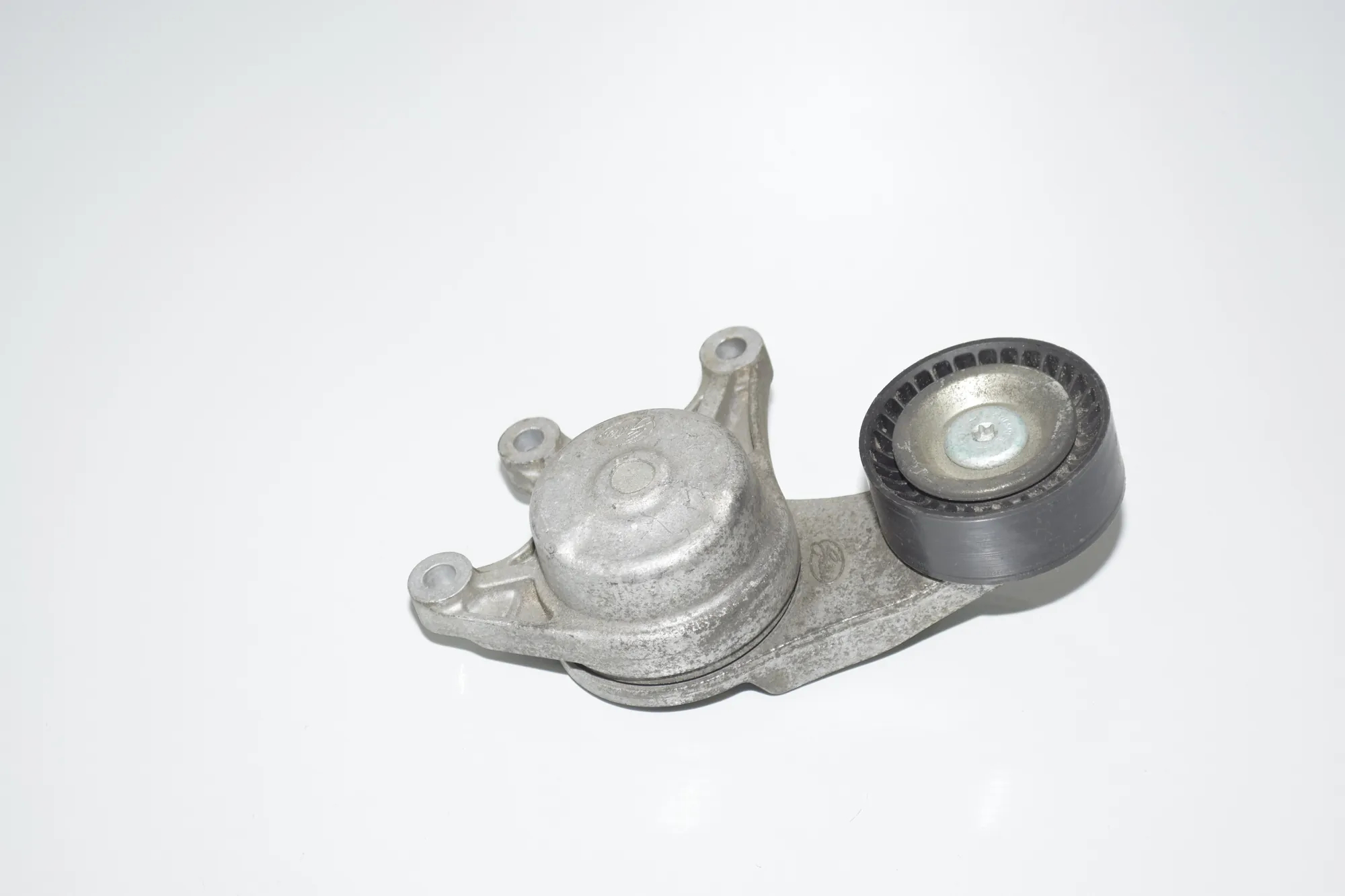 Belt Tensioner – OEM 11287594969 · BMW 3 (F30, F80) BMW 3 (F30, F80) 320 i 2011