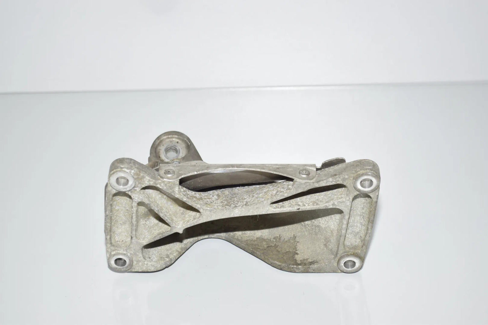 Left Side Engine Bracket – OEM 22112283203 · BMW 3 3 Coupe (E92) (2005 - 2013) M (2007 - 2013, 4.0 L, 309 kW) 2008 – 4