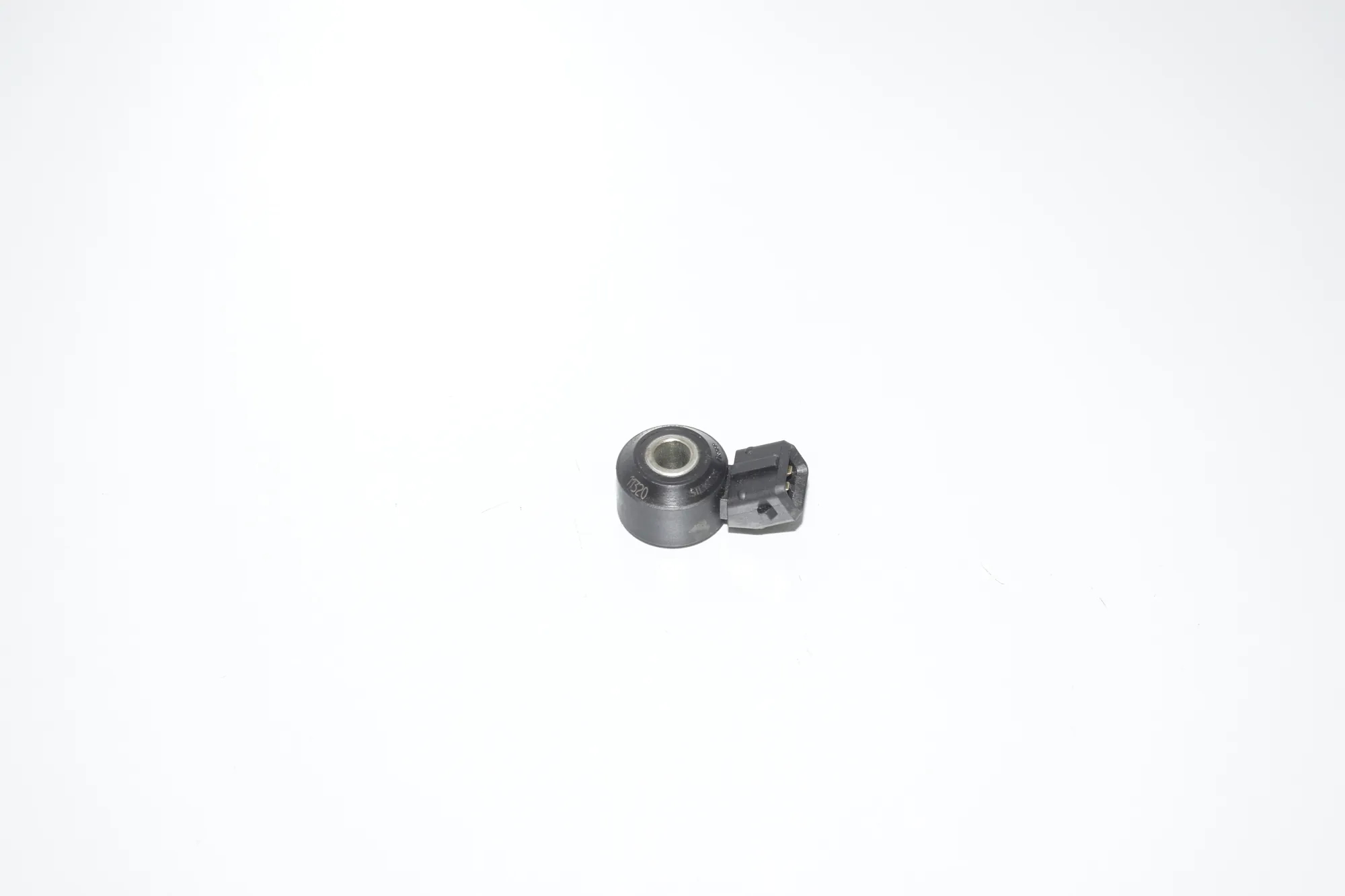 Engine Knock Sensor – OEM 7598861 · BMW 5 Gran Turismo (F07) BMW 5 Gran Turismo (F07) 550 i 2011