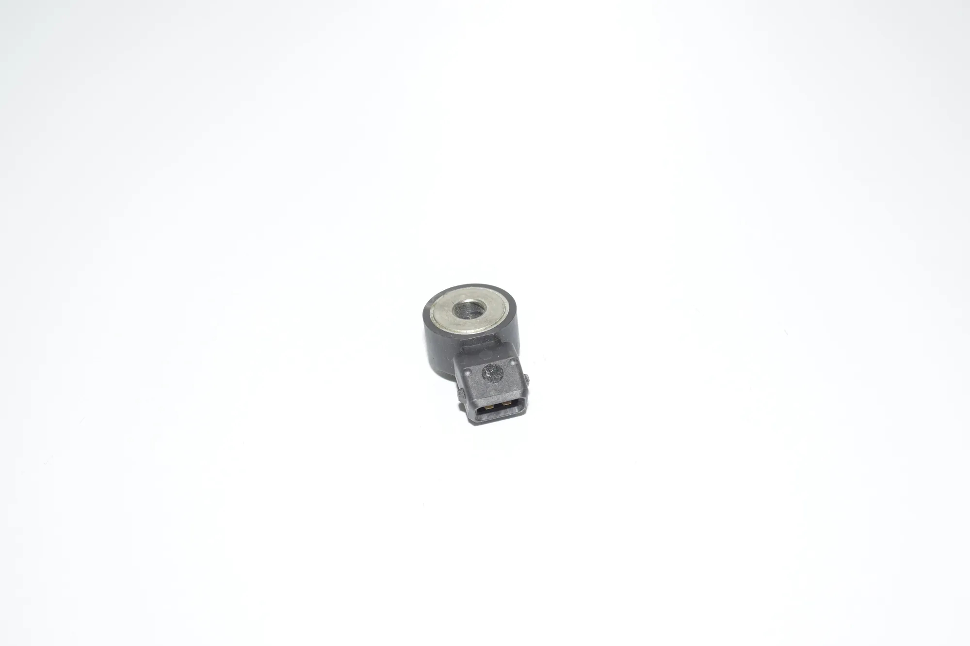 Engine Knock Sensor – OEM 7598861 · BMW 5 Gran Turismo (F07) BMW 5 Gran Turismo (F07) 550 i 2011
