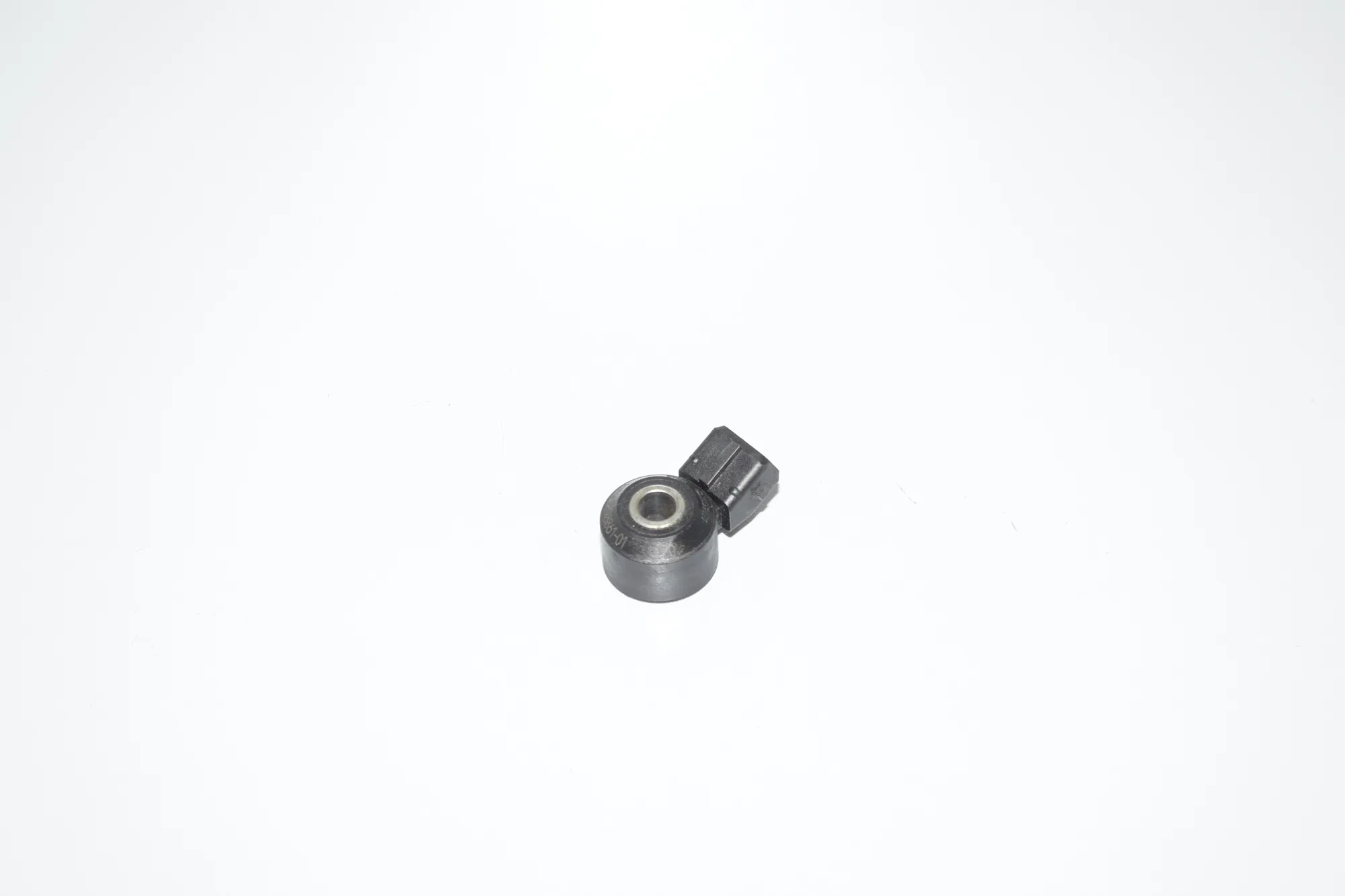 Engine Knock Sensor – OEM 7598861 · BMW 5 Gran Turismo (F07) BMW 5 Gran Turismo (F07) 550 i 2011 – 3