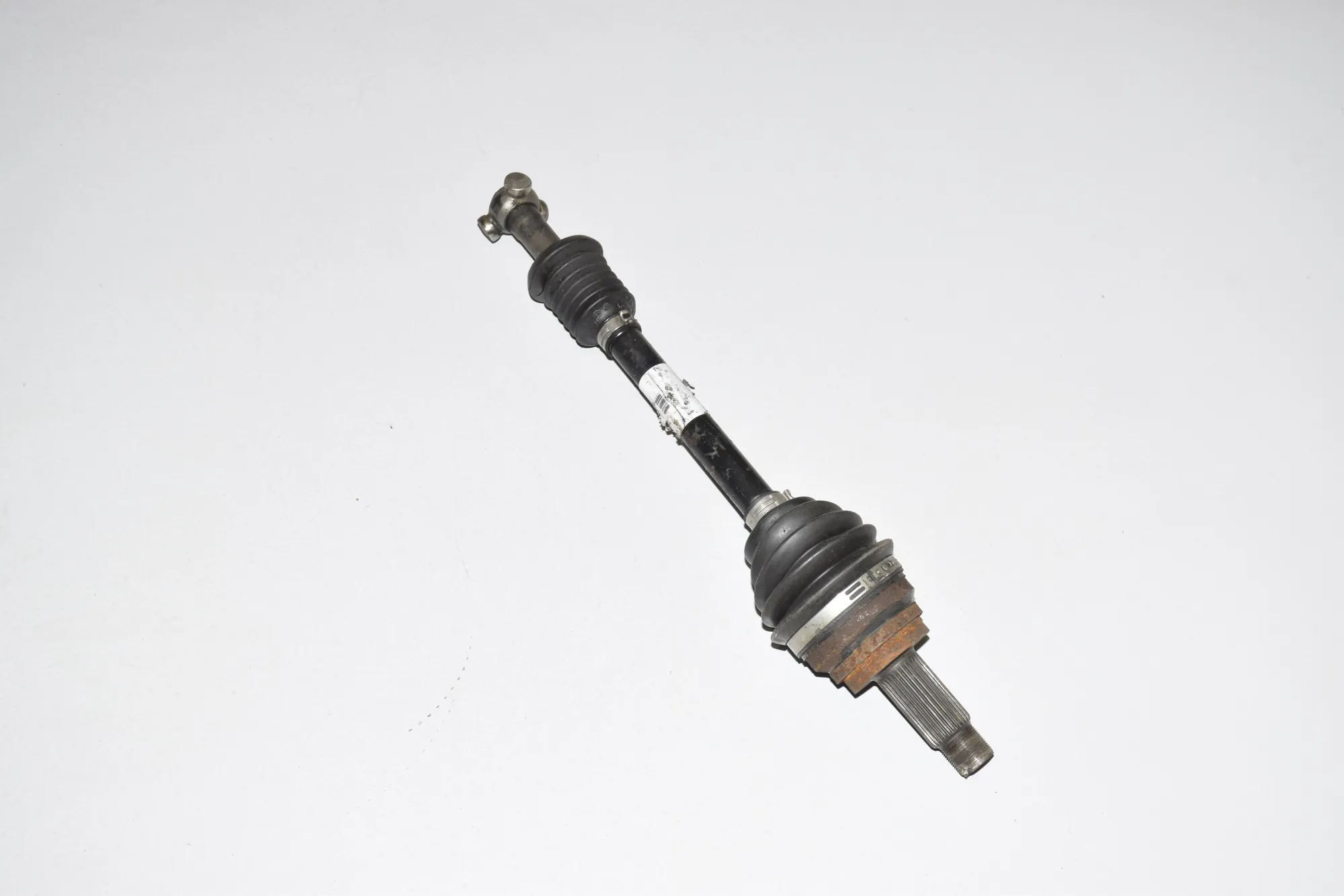 Front Right Driveshaft – OEM 31607618680 · BMW 5 Touring (F11) 530 d xDrive 2014 – 3
