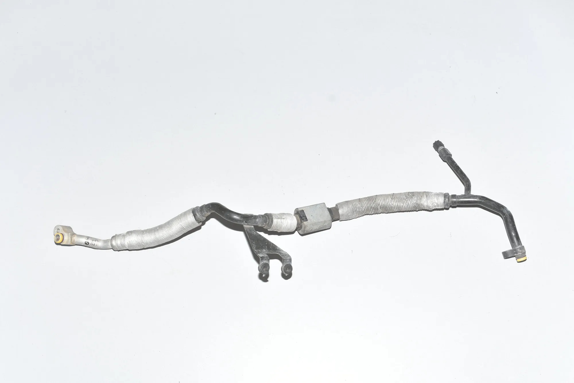 A/C Air Con Hose Pipe – OEM 4109732 · BMW 7 (E65, E66, E67) BMW 7 (E65, E66, E67) 730 Ld 2006