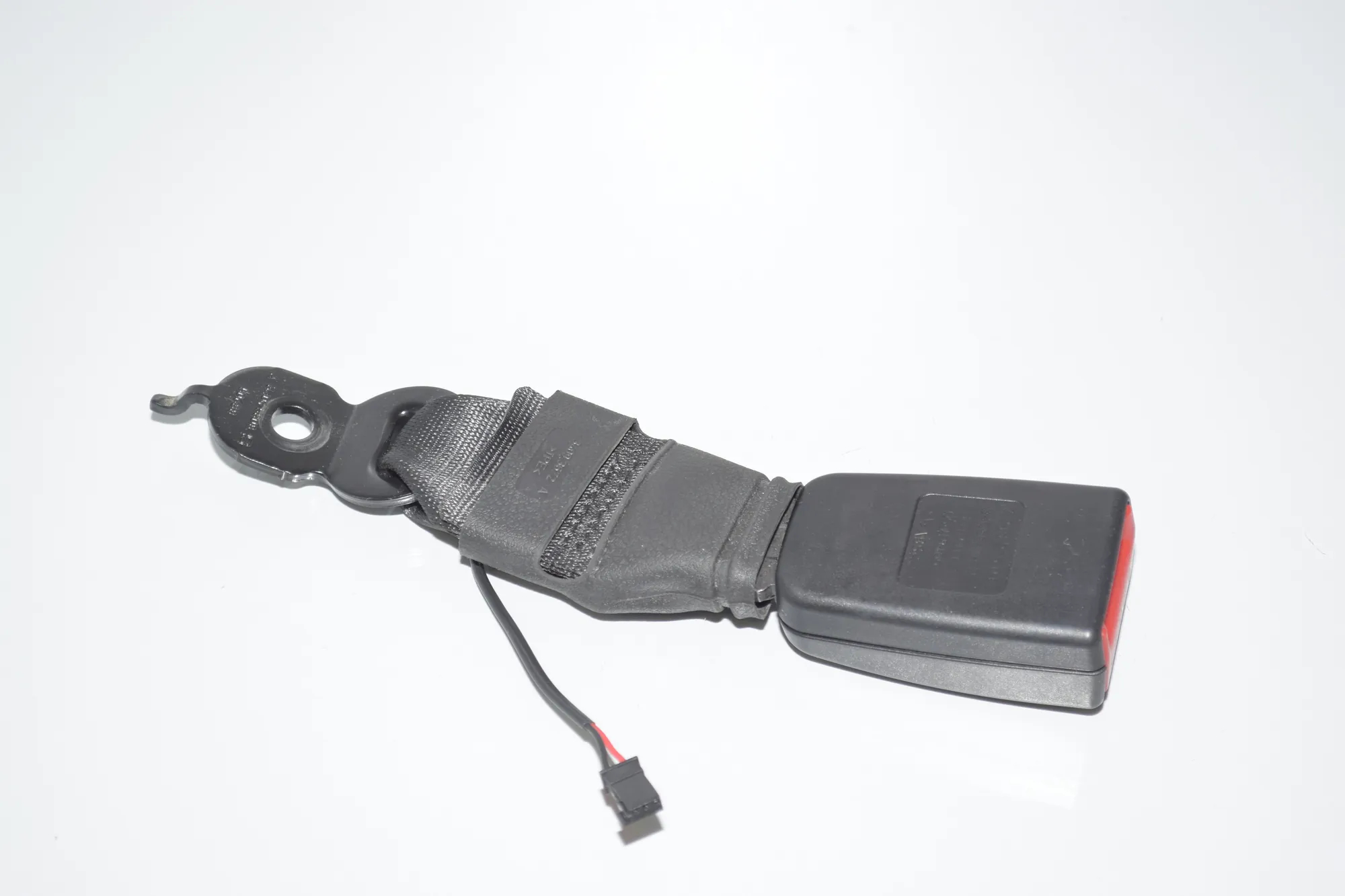Rear Middle Seat Buckle – OEM 7243275 · BMW 5 (F10) 525 d 2011 – 4