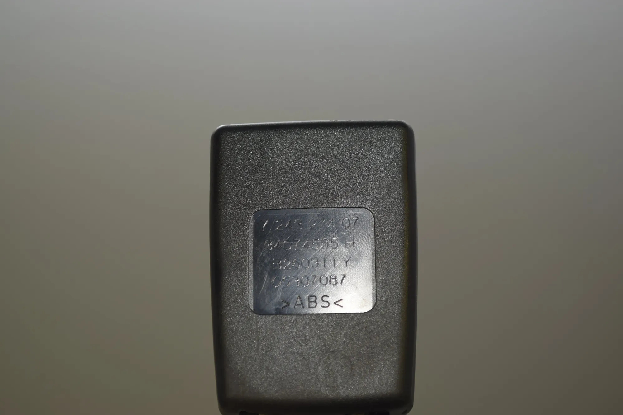 Rear Right Seat Buckle – OEM 7243274 · BMW 5 (F10) 525 d 2011 – 5