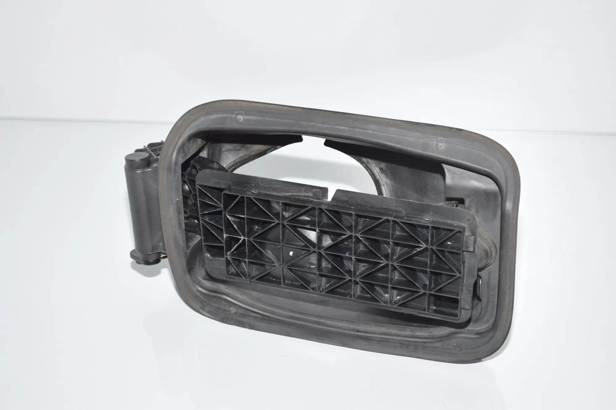 Fuel Tank Flap Cap – OEM 7218336 · BMW 5 (F10) 525 d 2011