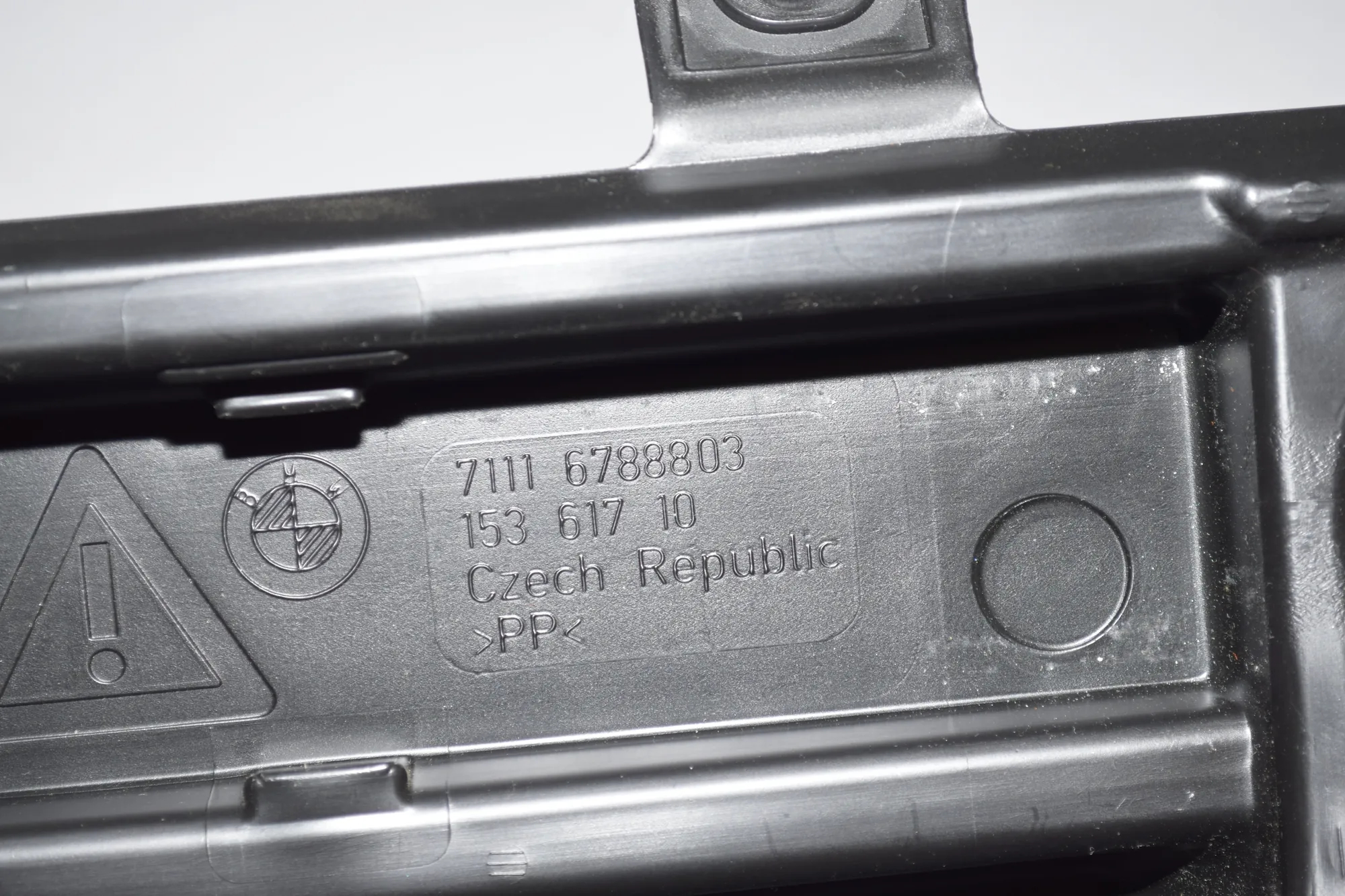 Glove Compartment – OEM 6788803 · BMW 5 (F10) 525 d 2011 – 5