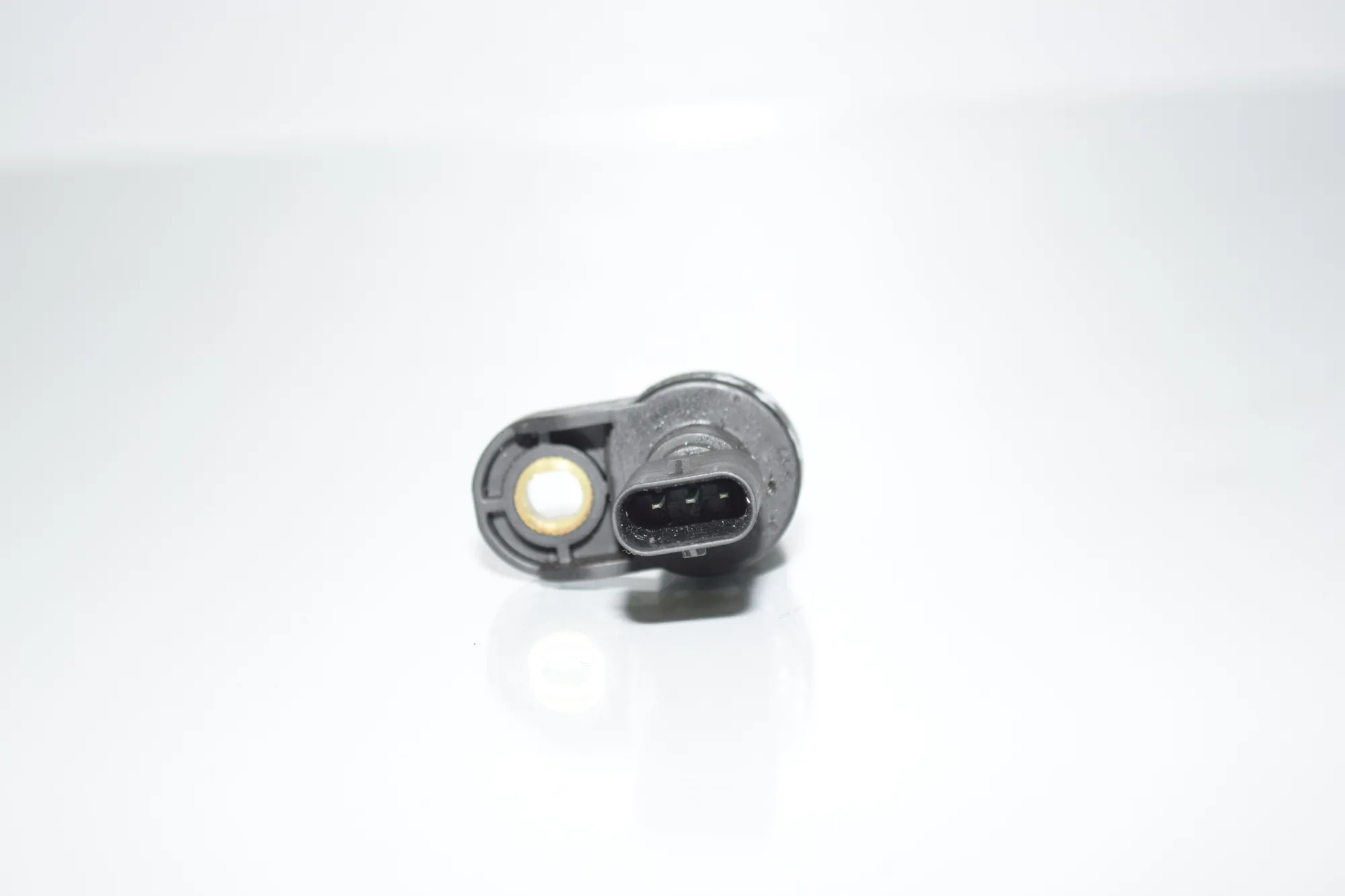 Camshaft Position Sensor – OEM 13627803093 · BMW 3 Touring (F31) 330 d xDrive 2013 – 3