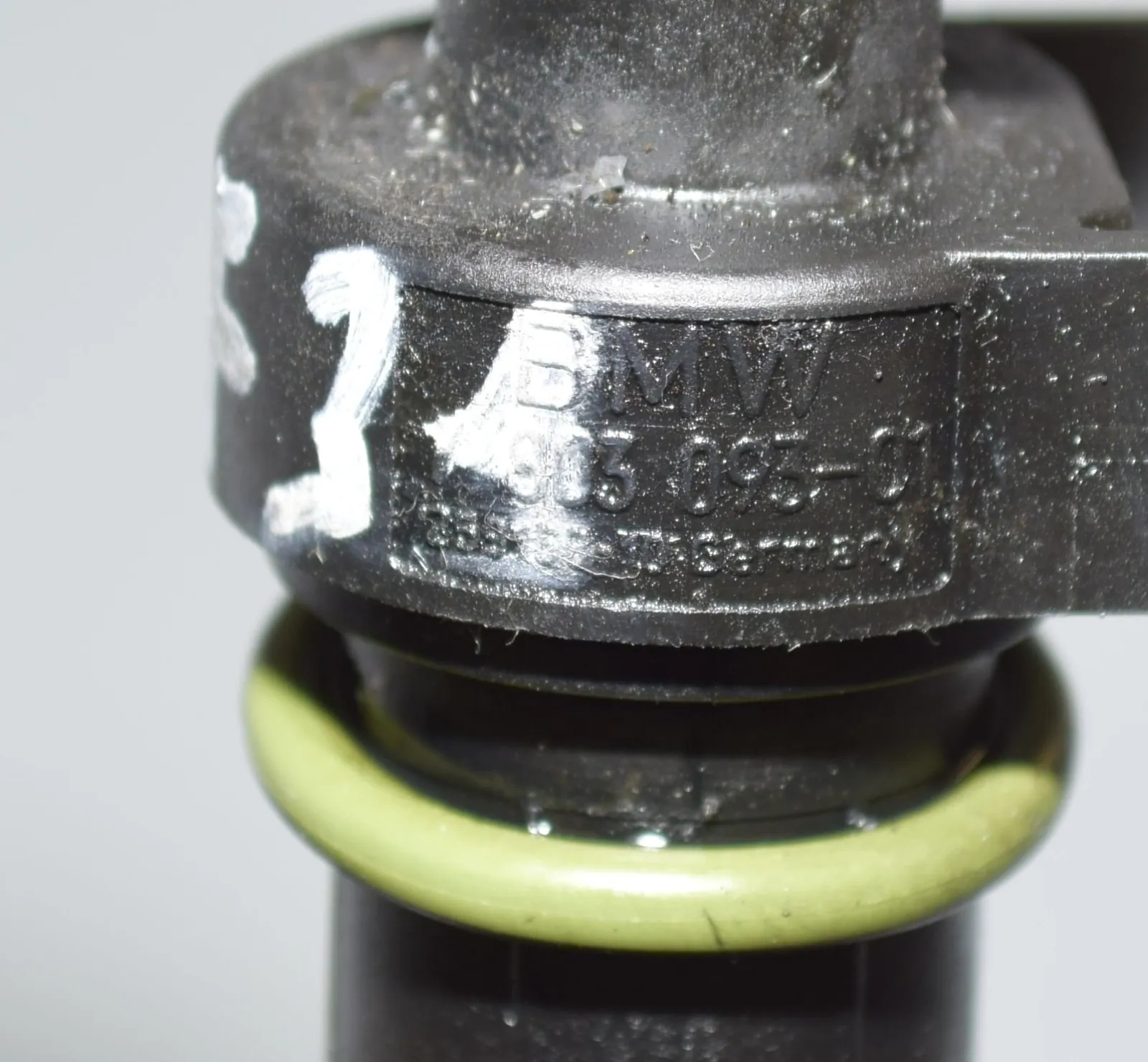 Camshaft Position Sensor – OEM 13627803093 · BMW 3 Touring (F31) 330 d xDrive 2013 – 5