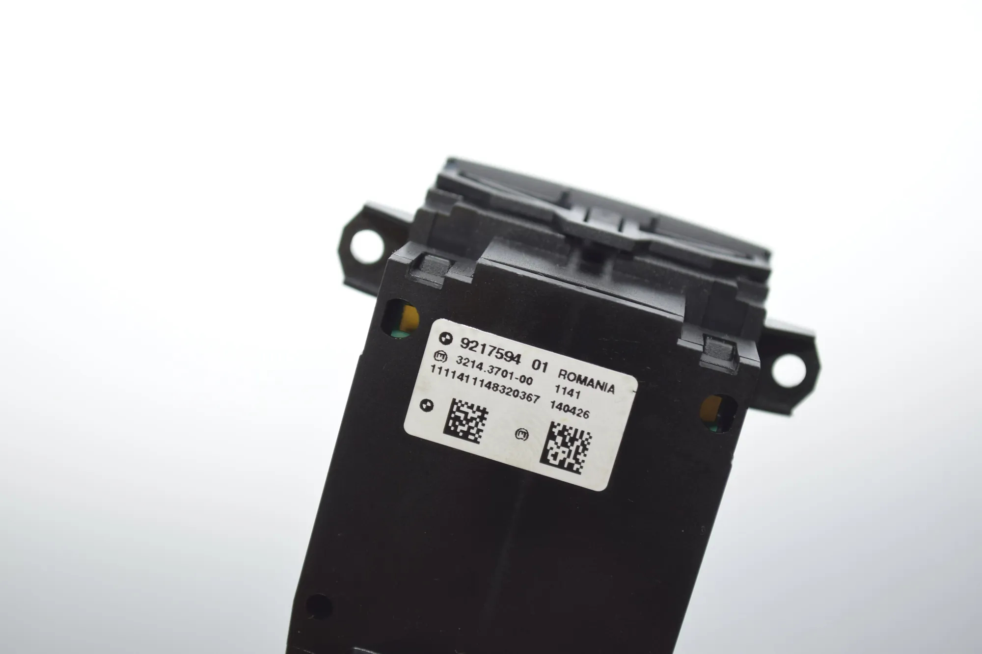 Handbrake Button – OEM 9217594 · BMW 5 (F10) 525 d 2011 – 9
