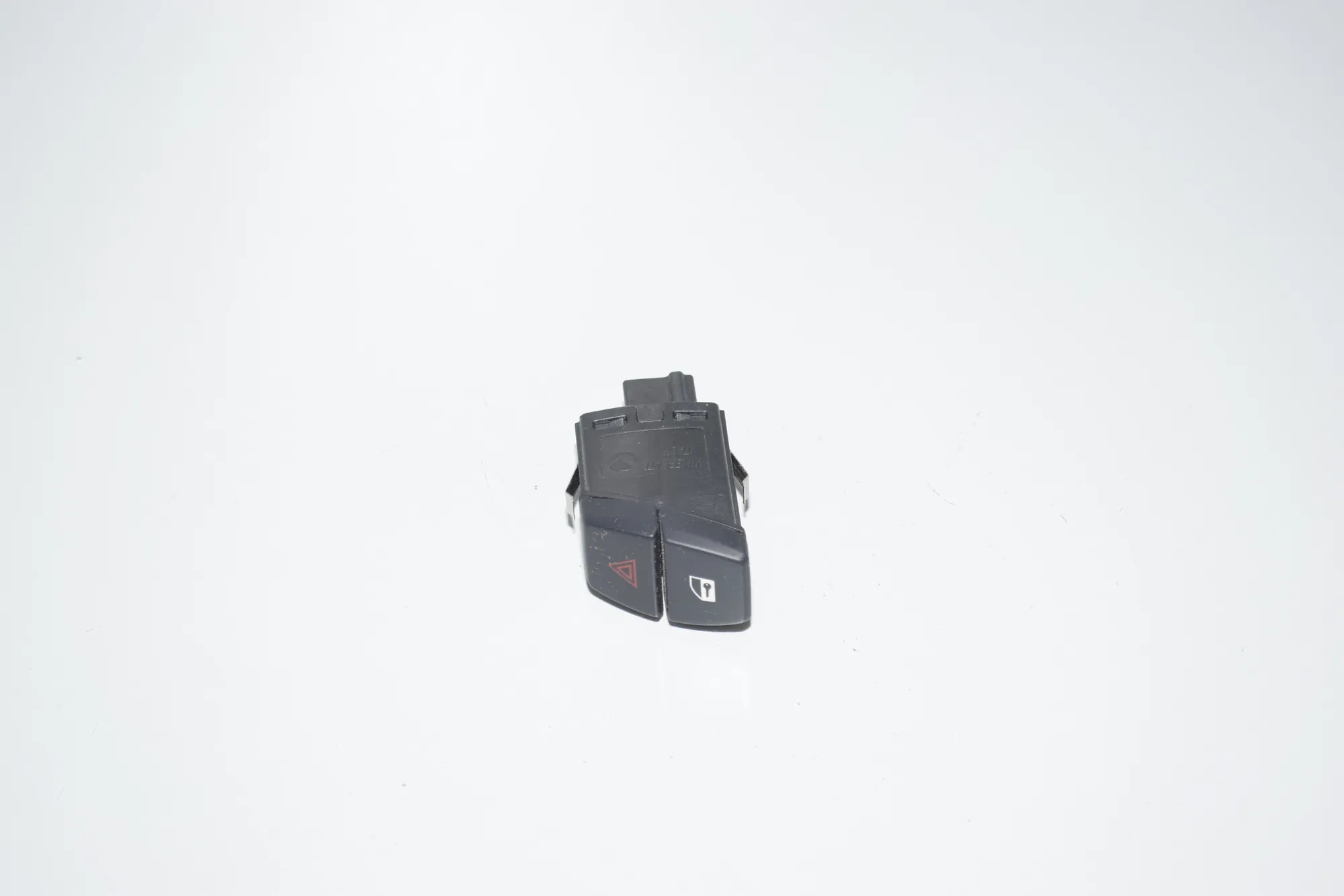 Hazard Button – OEM 9161896 · BMW 5 (F10) 525 d 2011 – 2