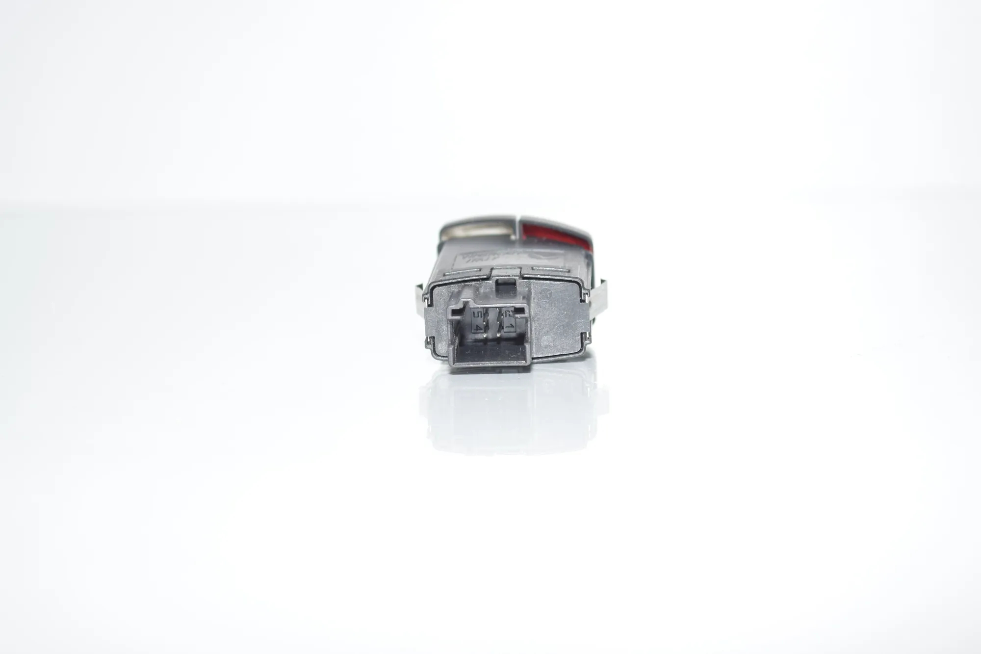 Hazard Button – OEM 9161896 · BMW 5 (F10) 525 d 2011 – 3