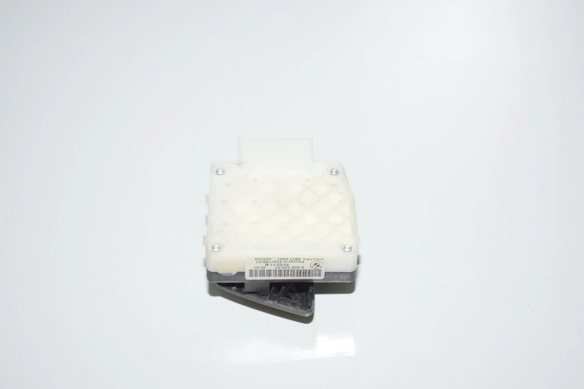 Left Seat Control Switches – OEM 6958525 · BMW 5 (F10) 525 d 2011 – 3