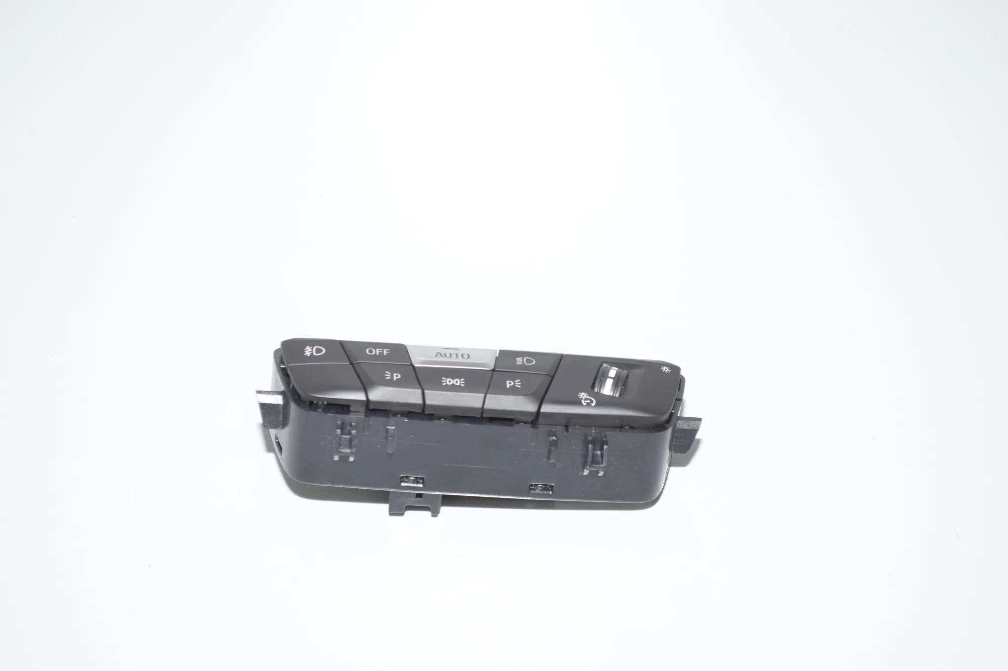 Button Switch Panel – OEM 5A16AB3 · BMW 2 Gran Coupe (F44) BMW 2 Gran Coupe (F44) 228i xDrive 2019 – 2