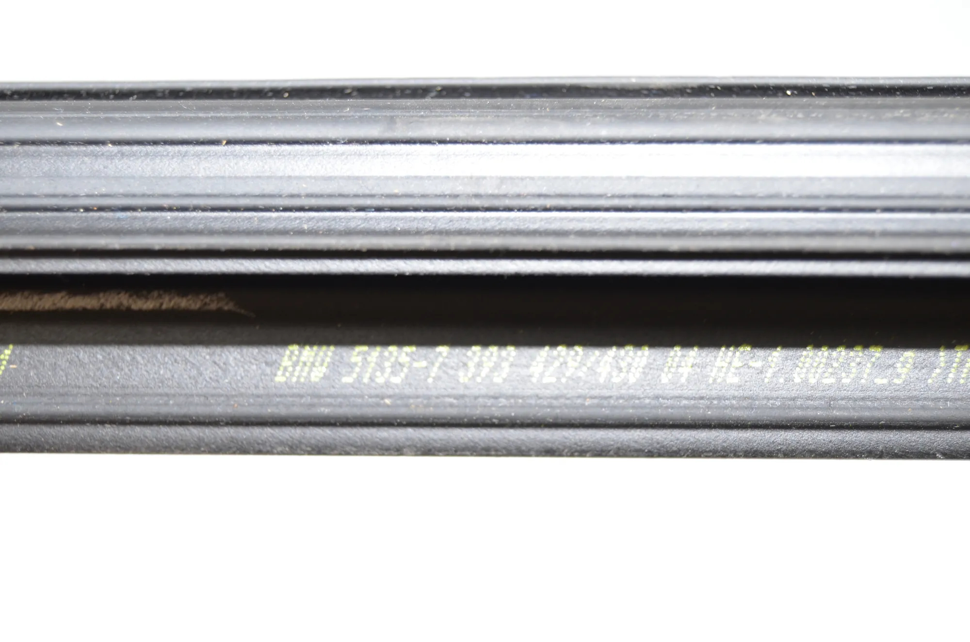 Rear Right Door Window Strip – OEM 7393429 · BMW X3 (G01, F97) BMW X3 (G01, F97) xDrive 30 e Plug-in-Hybrid 2022 – 4