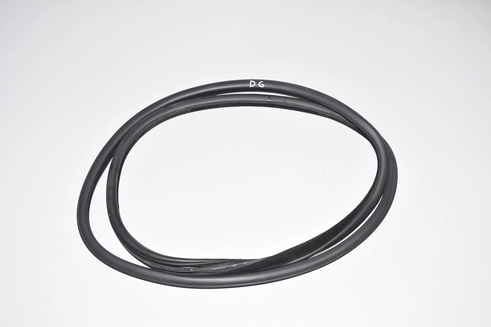Rear Right Door Seal Rubber – OEM 51727182288 · BMW 5 (F10) 525 d 2011 – 2