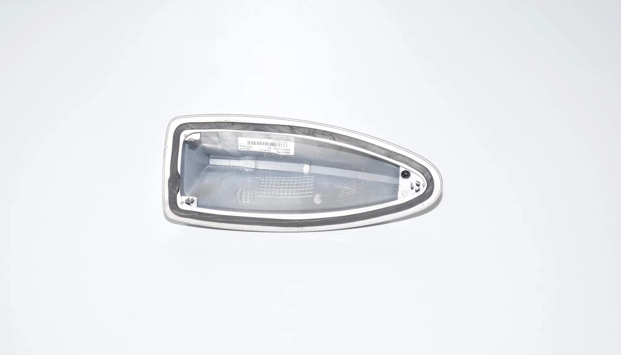 Antenna Trim – OEM 9175358 · BMW 5 (F10) 525 d 2011 – 3