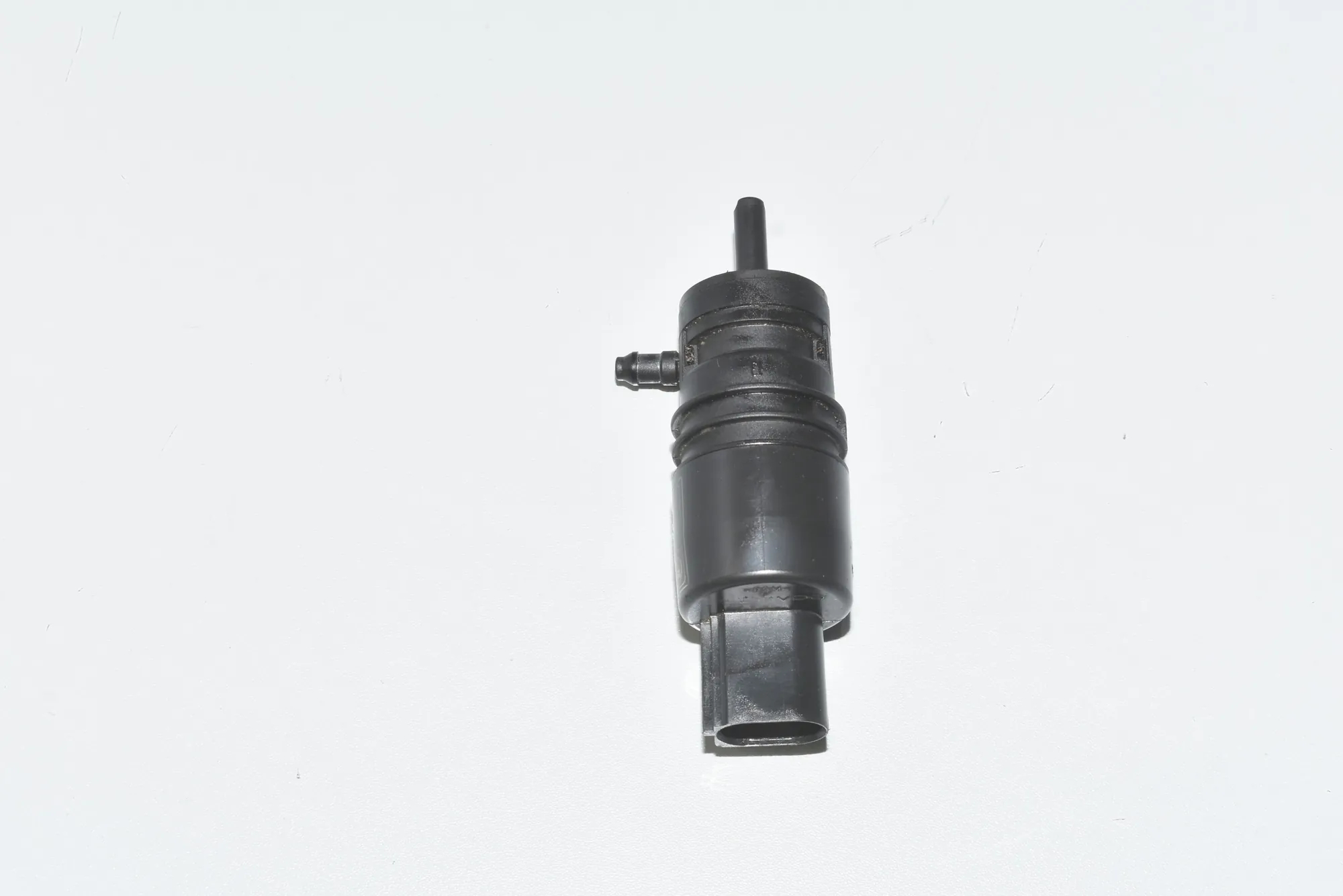 Washer Tank Motor – OEM 67127302589 · BMW 1 (E81) 123 d 2011 – 3