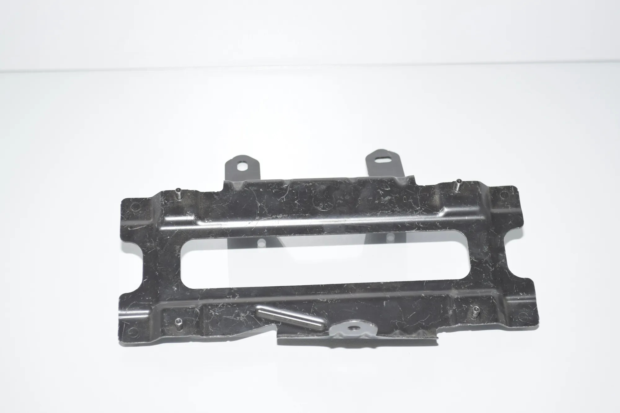 Bracket – OEM 65159174271 · BMW 5 (F10) BMW 5 (F10) 520 d 2010 – 2