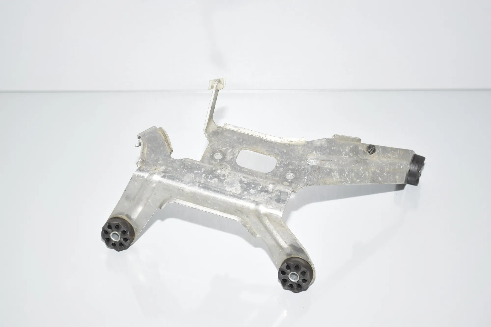 ABS Pump Holder – OEM 34516852030 · BMW i3 (I01) BMW i3 (I01) Electric 2013