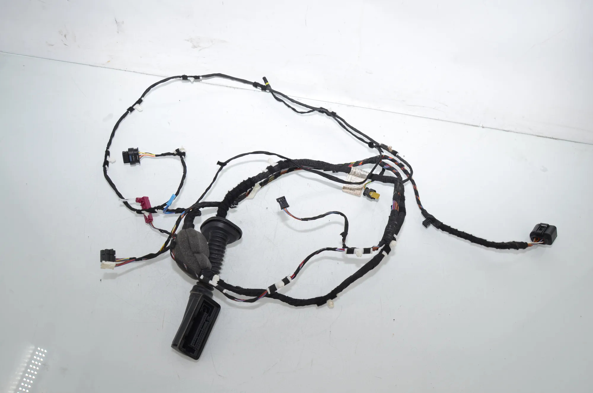 Rear Left Door Wiring – OEM 5A48E68 · BMW iX3 (G08) BMW iX3 (G08) Electric (286 HP) 2022 – 3