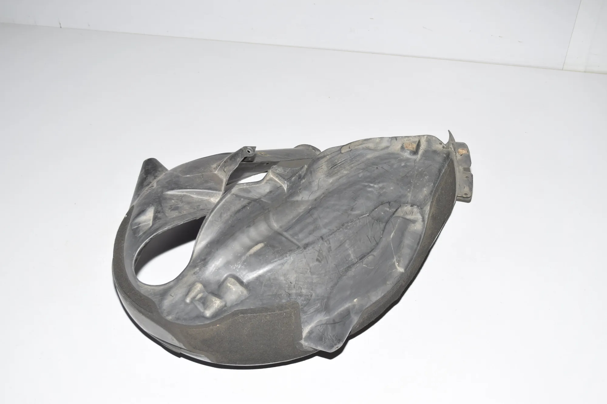 Rear Right Arch Liner – OEM 51717033752 · BMW 5 (E60) BMW 5 (E60) 520 d 2005 – 4