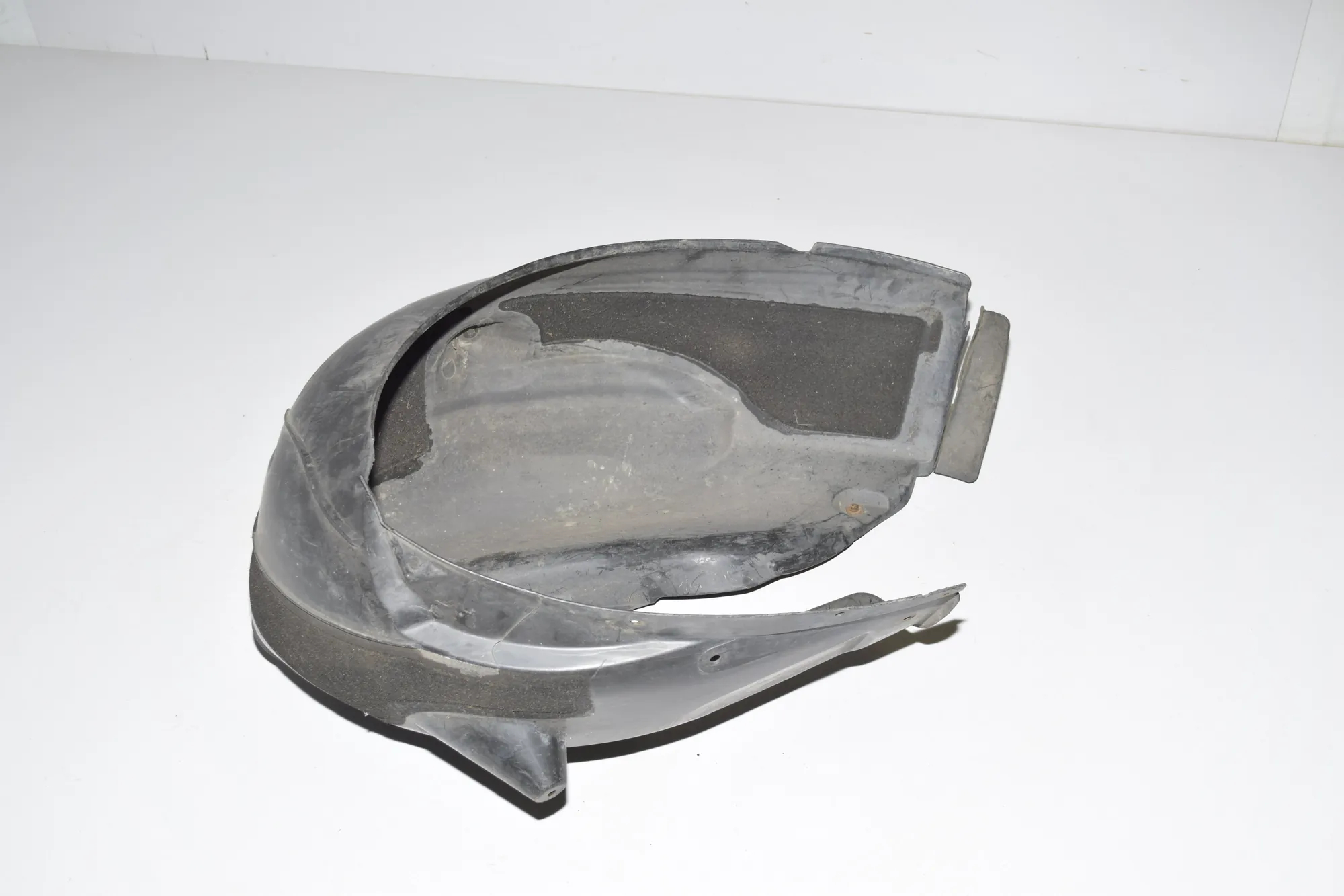 Rear Right Arch Liner – OEM 51717033752 · BMW 5 (E60) BMW 5 (E60) 520 d 2005 – 2
