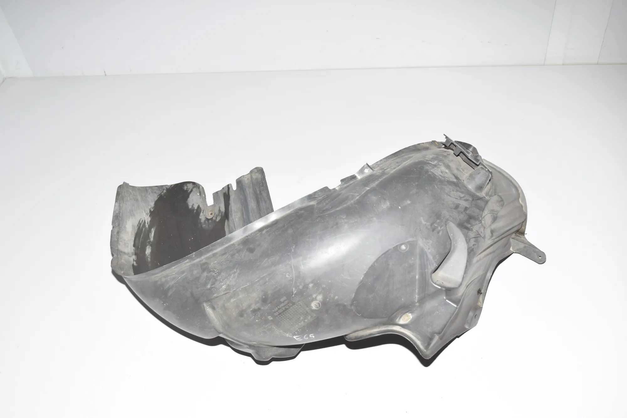 Rear Right Arch Liner – OEM 51718223378 · BMW 7 (E65, E66, E67) BMW 7 (E65, E66, E67) 730 d 2002 – 4