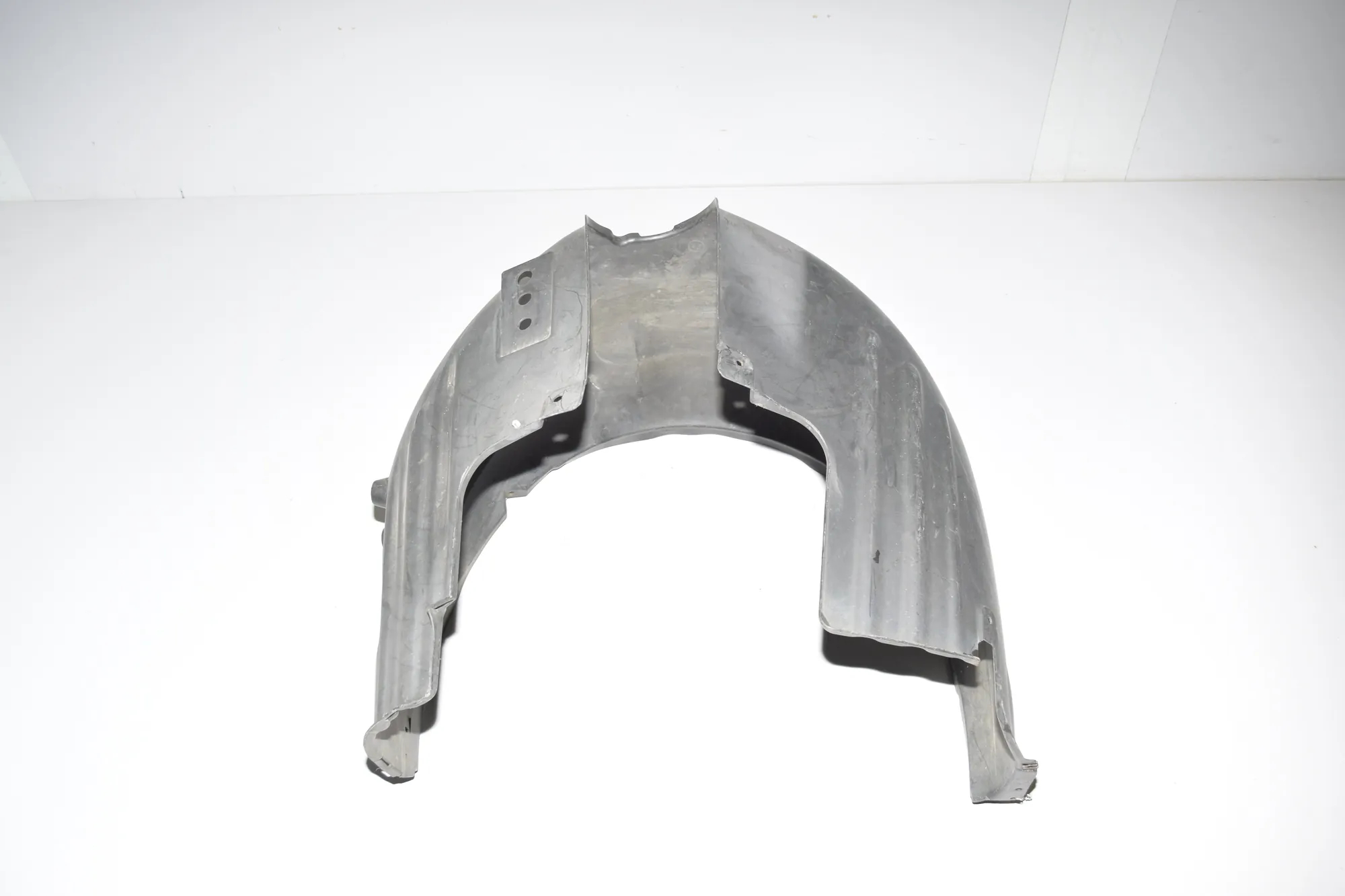 Rear Left Arch Liner – OEM 51718223377 · BMW 7 (E65, E66, E67) BMW 7 (E65, E66, E67) 730 d 2002 – 4