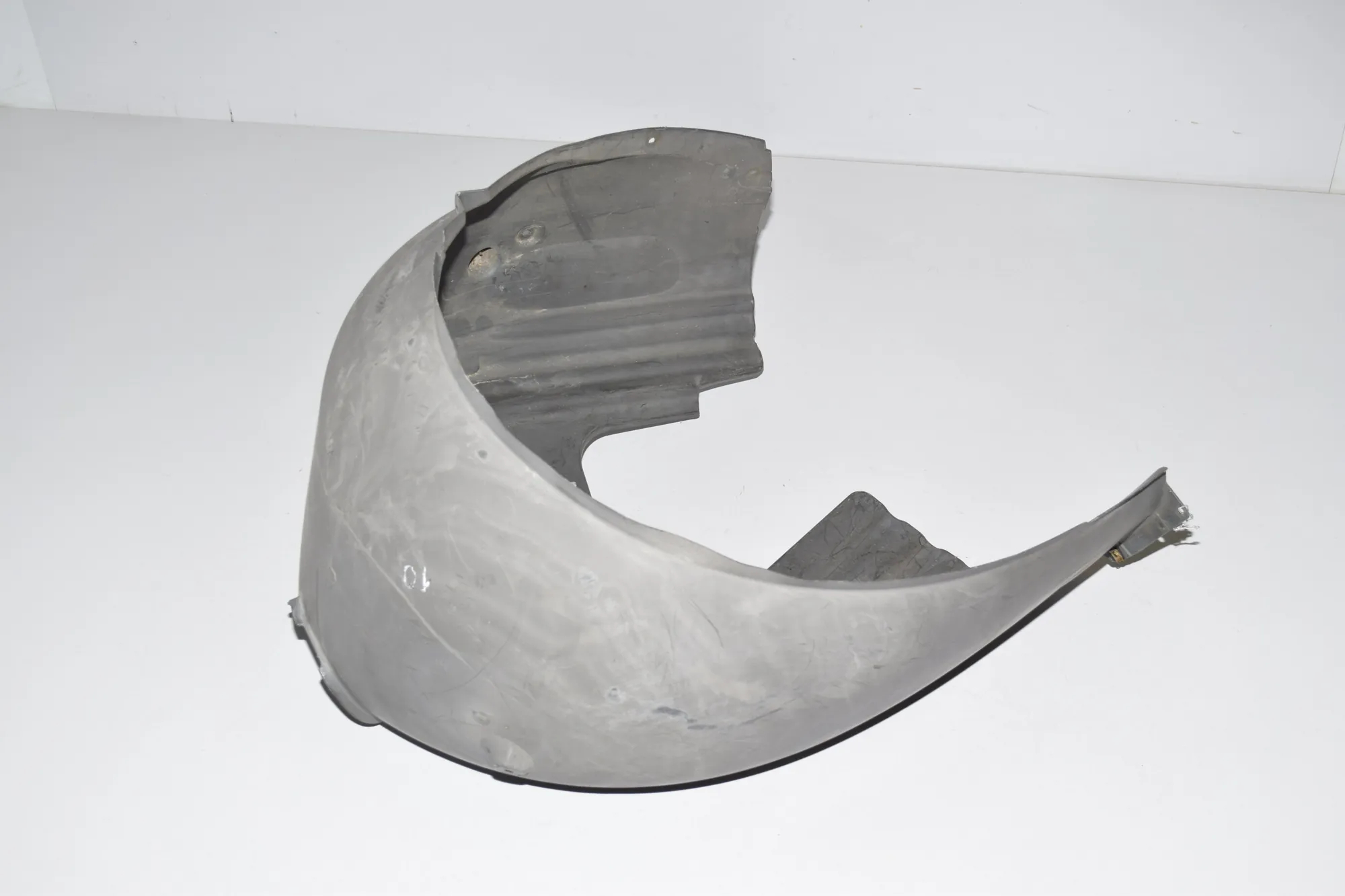 Rear Left Arch Liner – OEM 51718223377 · BMW 7 (E65, E66, E67) BMW 7 (E65, E66, E67) 730 d 2002 – 2