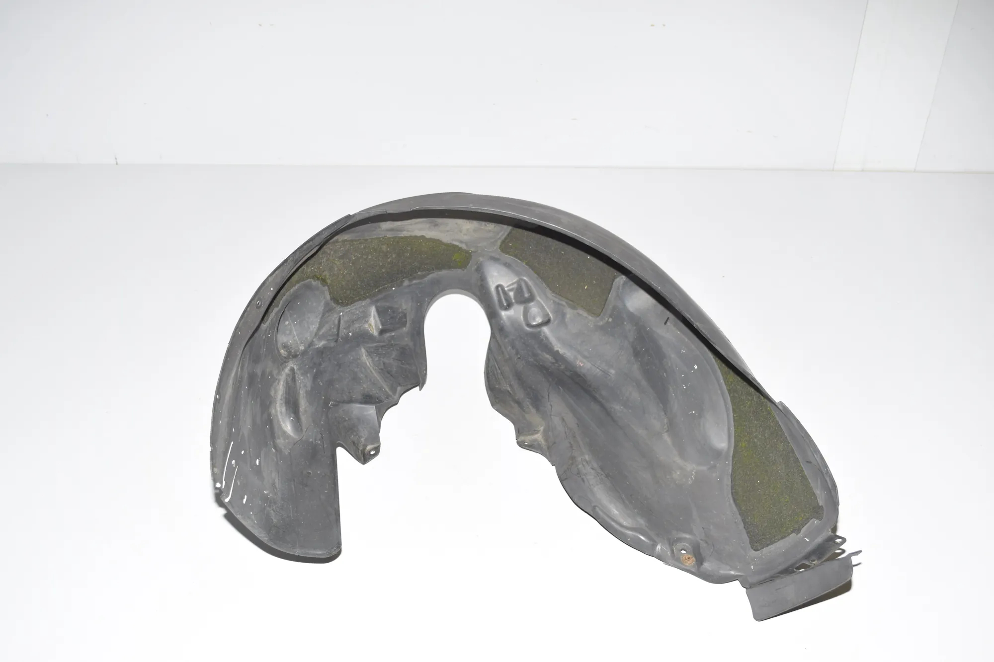 Rear Right Arch Liner – OEM 51717033752 · BMW 5 (E60) BMW 5 (E60) 520 d 2005