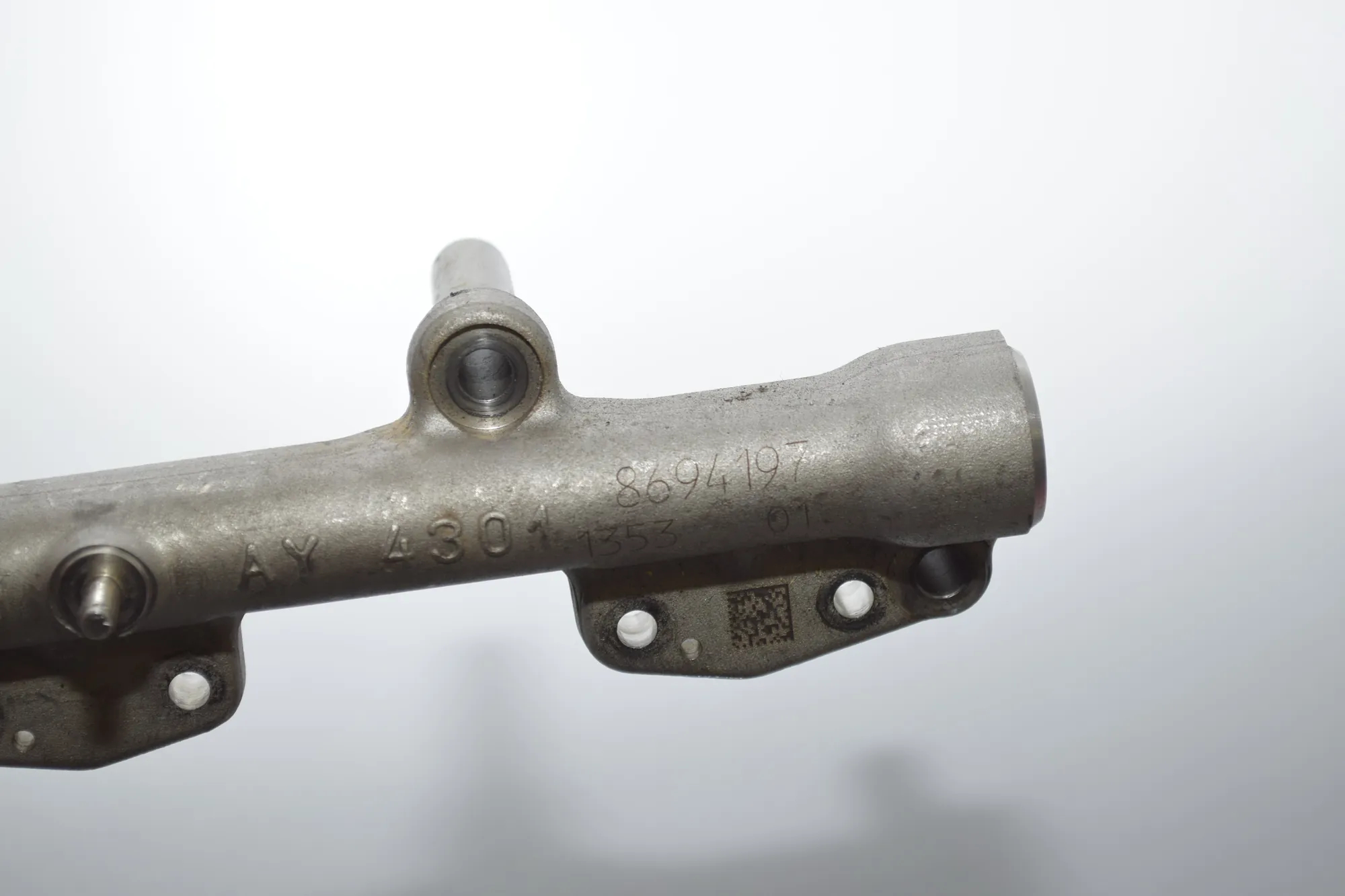 Fuel Rail – OEM 8694197 · BMW 4 Gran Coupe (F36) 440 i xDrive 2016 – 5