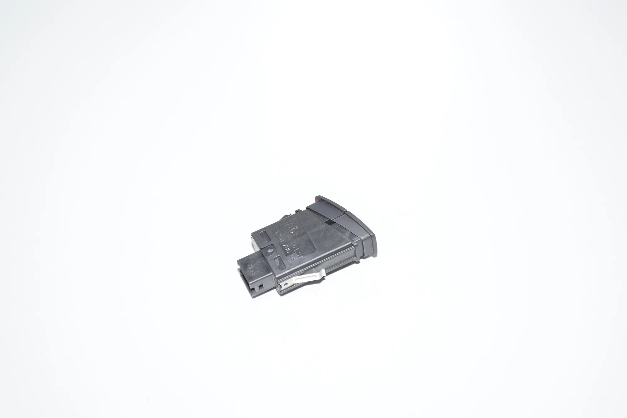 Hazard Button – OEM 9231786 · BMW 4 Gran Coupe (F36) 440 i xDrive 2016 – 3