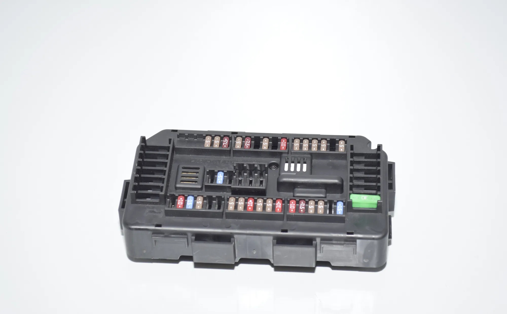Fuse Box – OEM 9389068 · BMW 4 Gran Coupe (F36) 440 i xDrive 2016