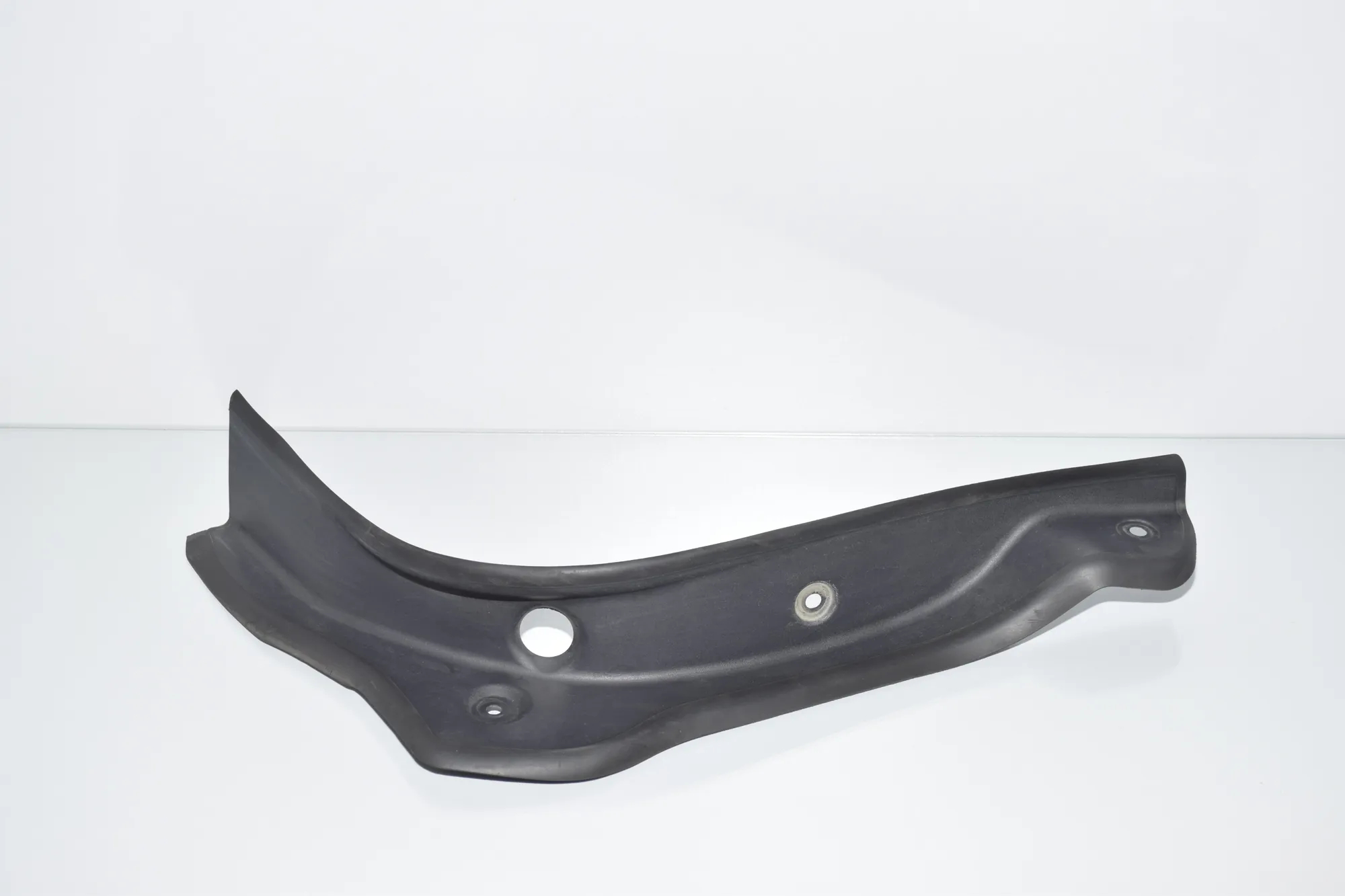 Rear Tailgate Right Side Drip Rail Trim – OEM 7453338 · BMW 4 Gran Coupe (F36) 440 i xDrive 2016