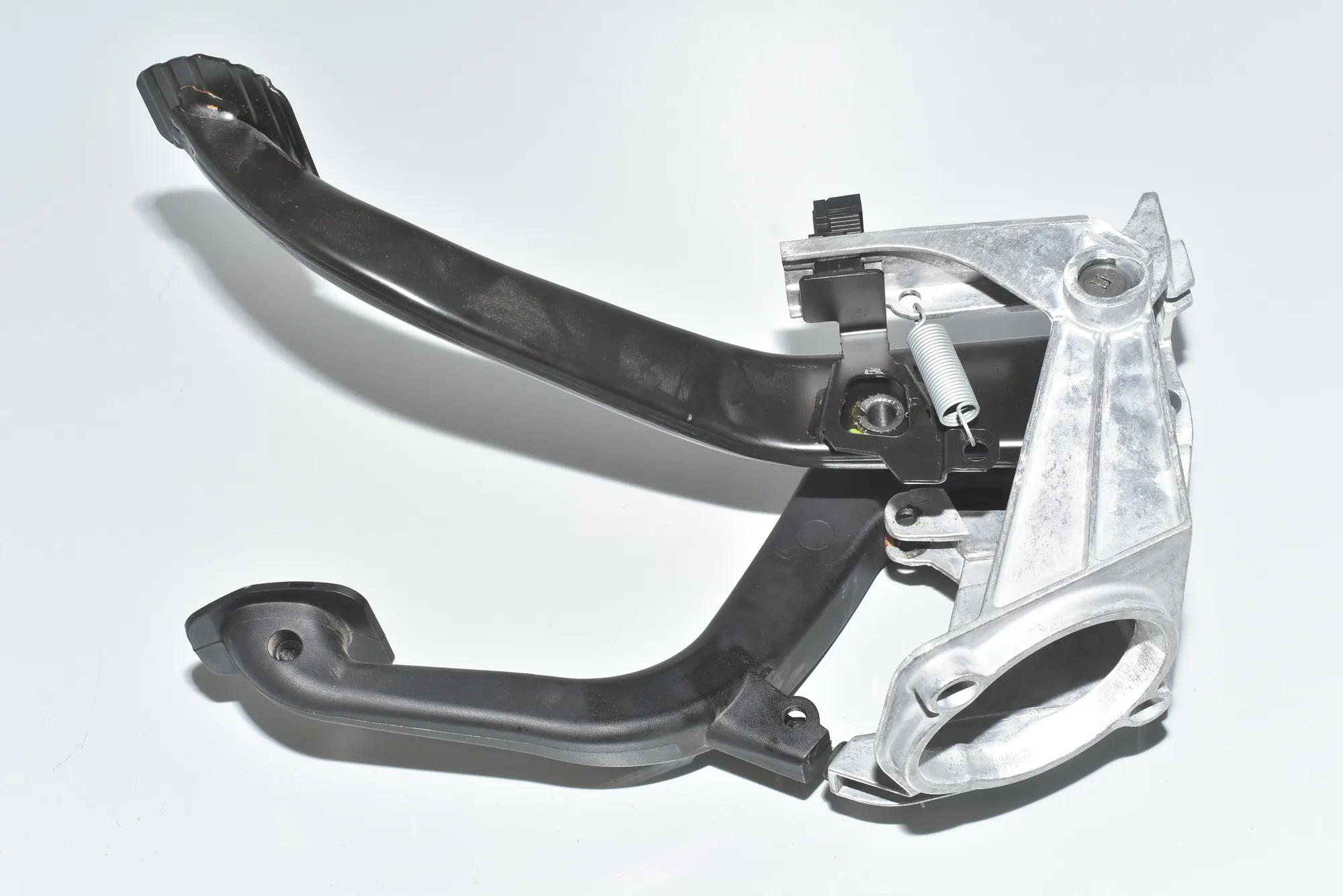 Brake Pedal – OEM 35316761310 · BMW 1 (E81) 123 d 2011