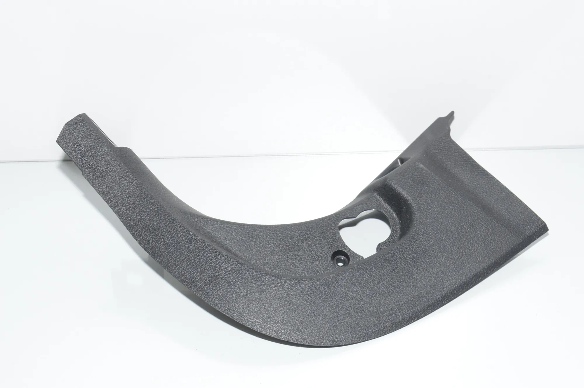 Front Left Interior Step Trim – OEM 7328013 · BMW 6 Gran Coupe (F06) 640 d xDrive 2015