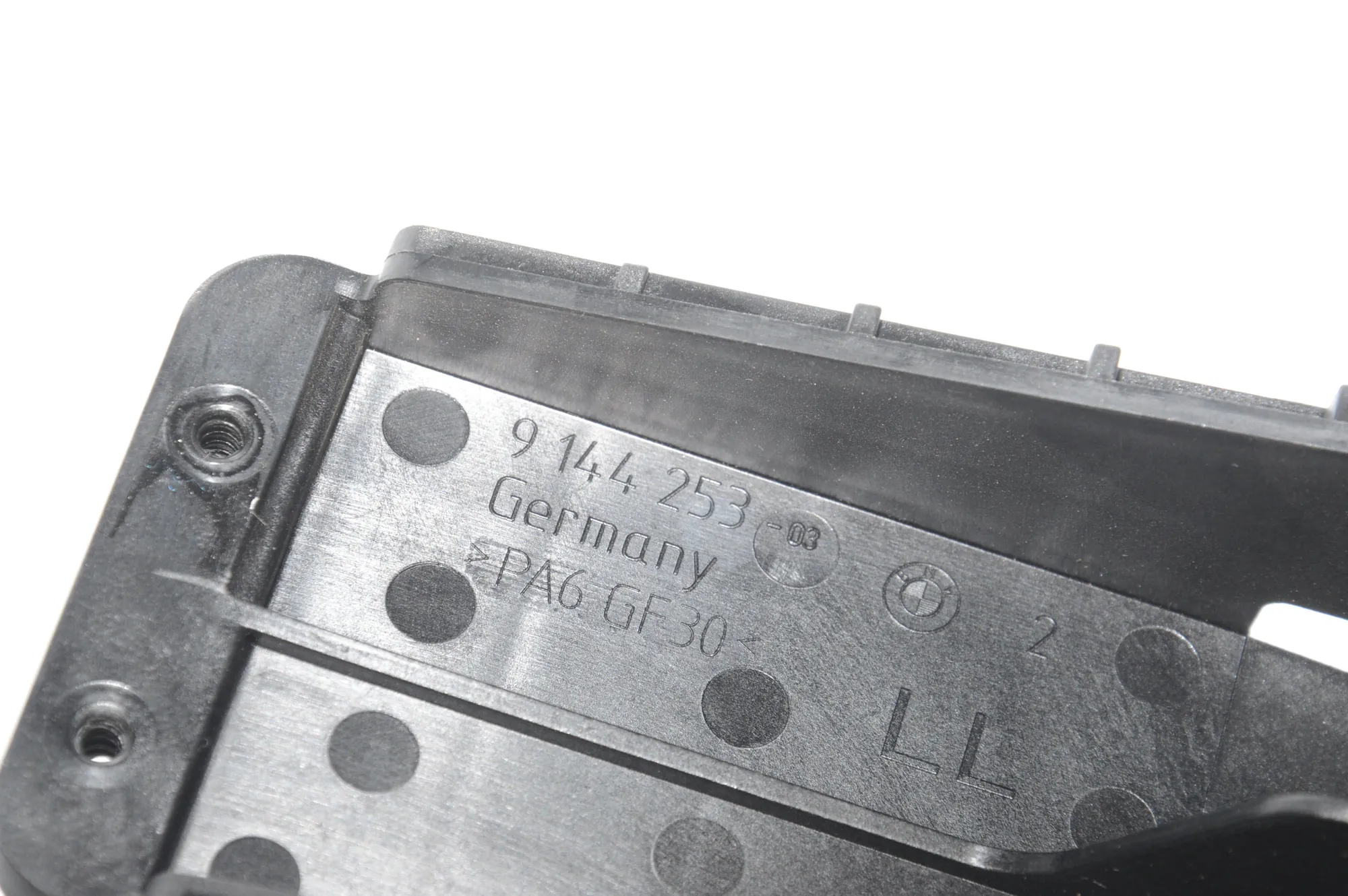 Bracket – OEM 9144253 · BMW 6 Gran Coupe (F06) 640 d xDrive 2015 – 6