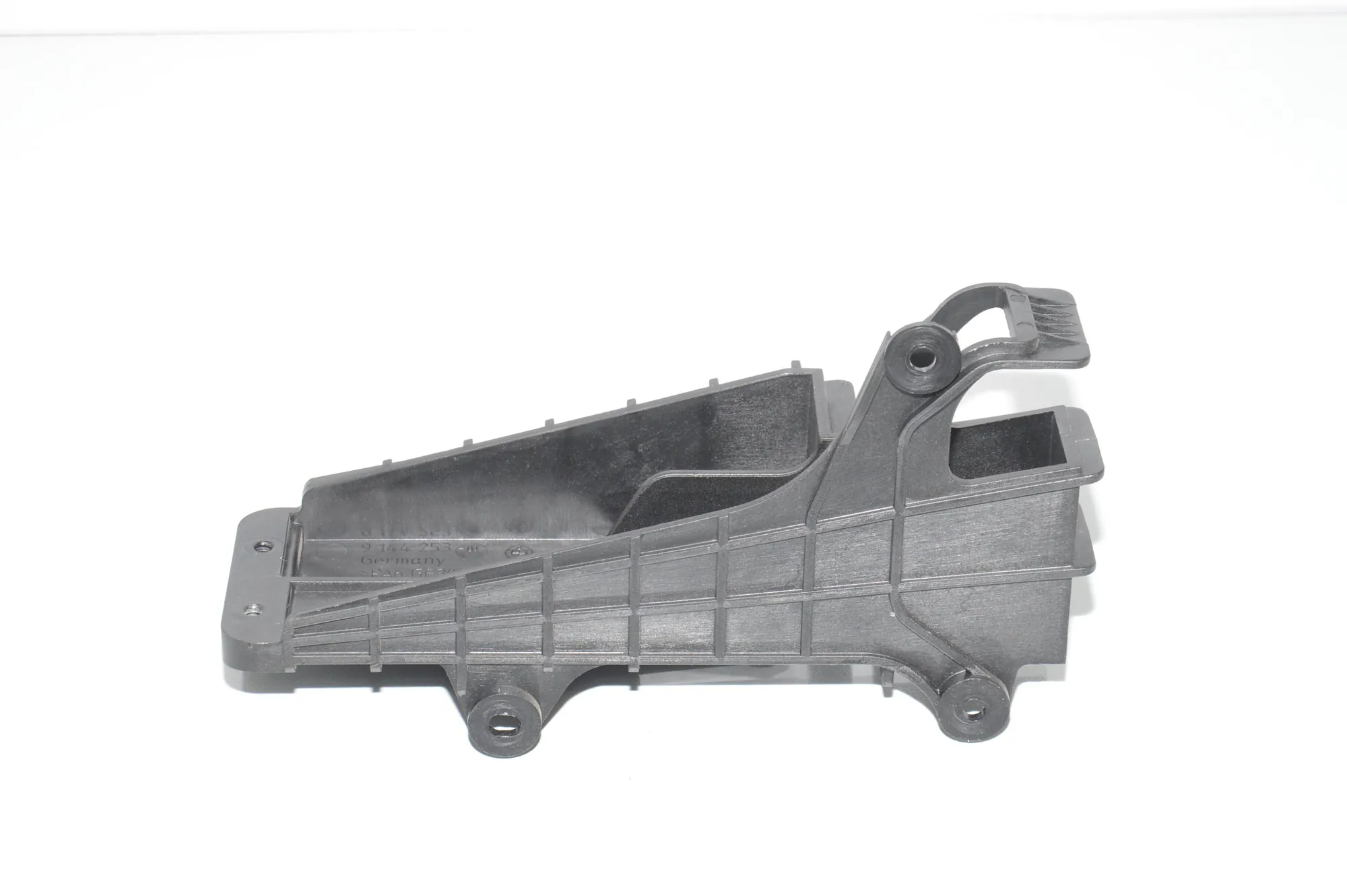 Bracket – OEM 9144253 · BMW 6 Gran Coupe (F06) 640 d xDrive 2015 – 3