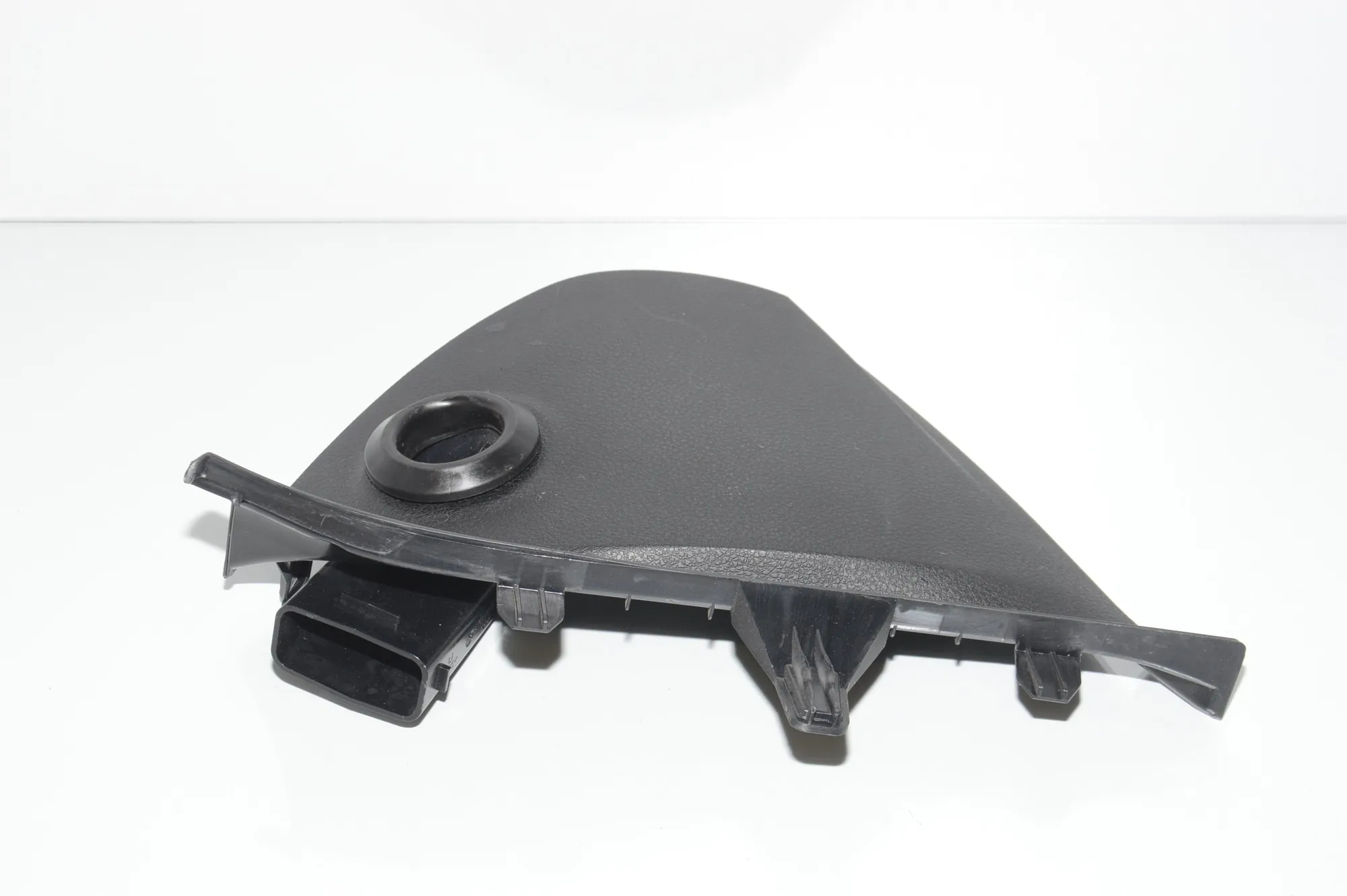Dashboard Side Trim – OEM 9197885 · BMW 6 Gran Coupe (F06) 640 d xDrive 2015 – 4