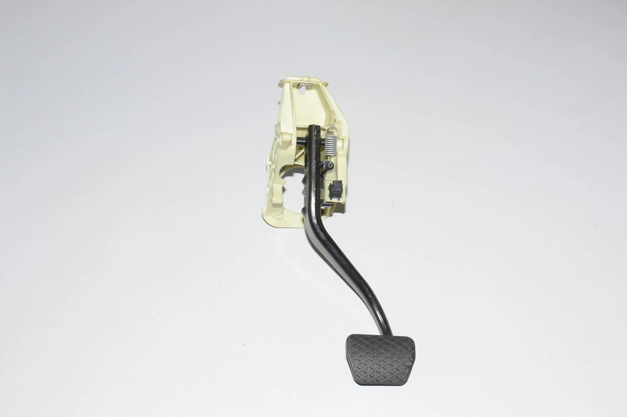Brake Pedal – OEM 6782665 · BMW 6 Gran Coupe (F06) 640 d xDrive 2015